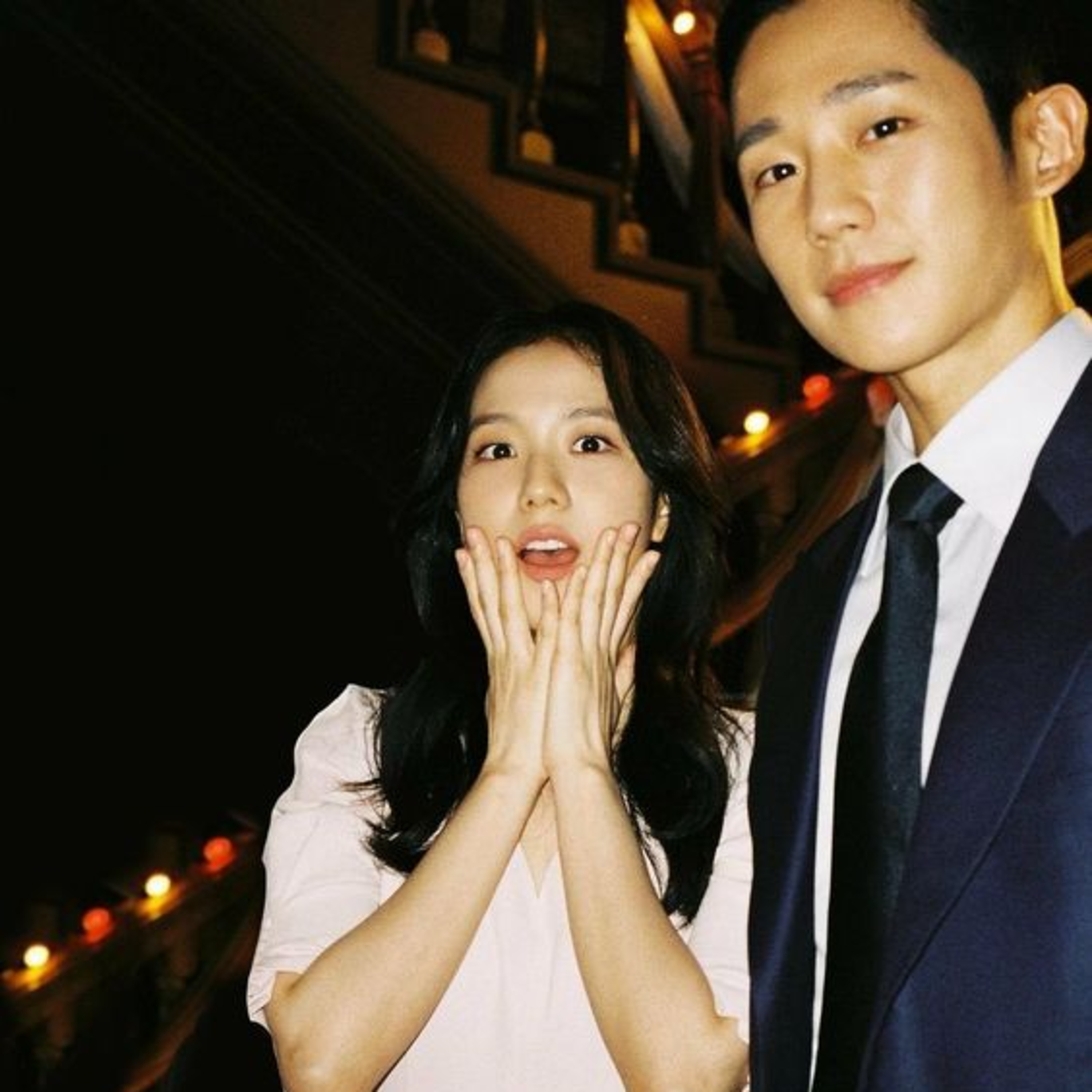 Jung Hae In và Jisoo (Blackpink) bị nghi “cố tình” lộ hint chuyện hẹn hò? episode artwork