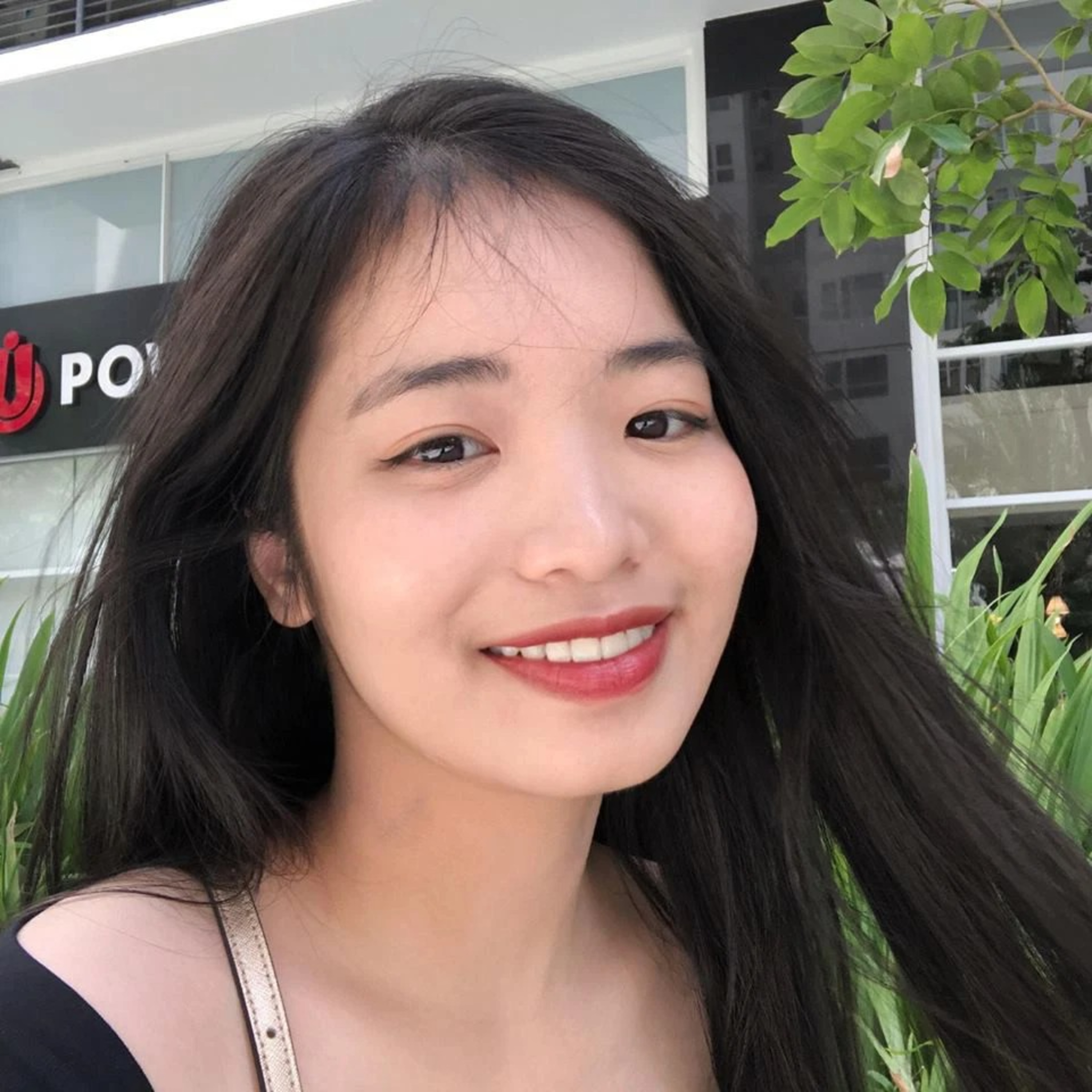 Con gái ca sĩ Duy Mạnh: Lột xác xinh đẹp ở tuổi 22, CĐM thi nhau vào nhận “bố vợ” episode artwork