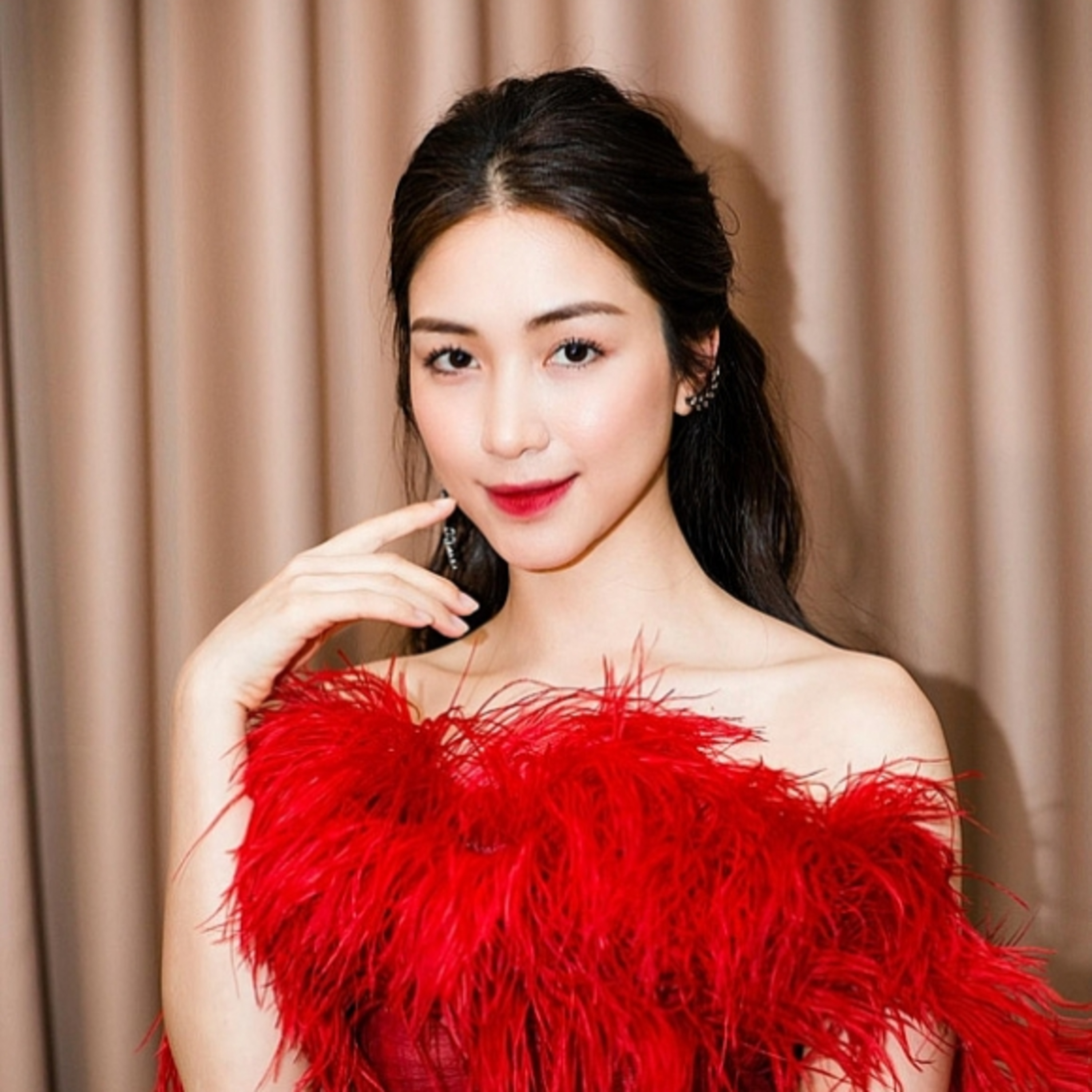 Hòa Minzy 'cầu cứu' vì gặp triệu chứng nghiêm trọng hậu Covid-19 episode artwork