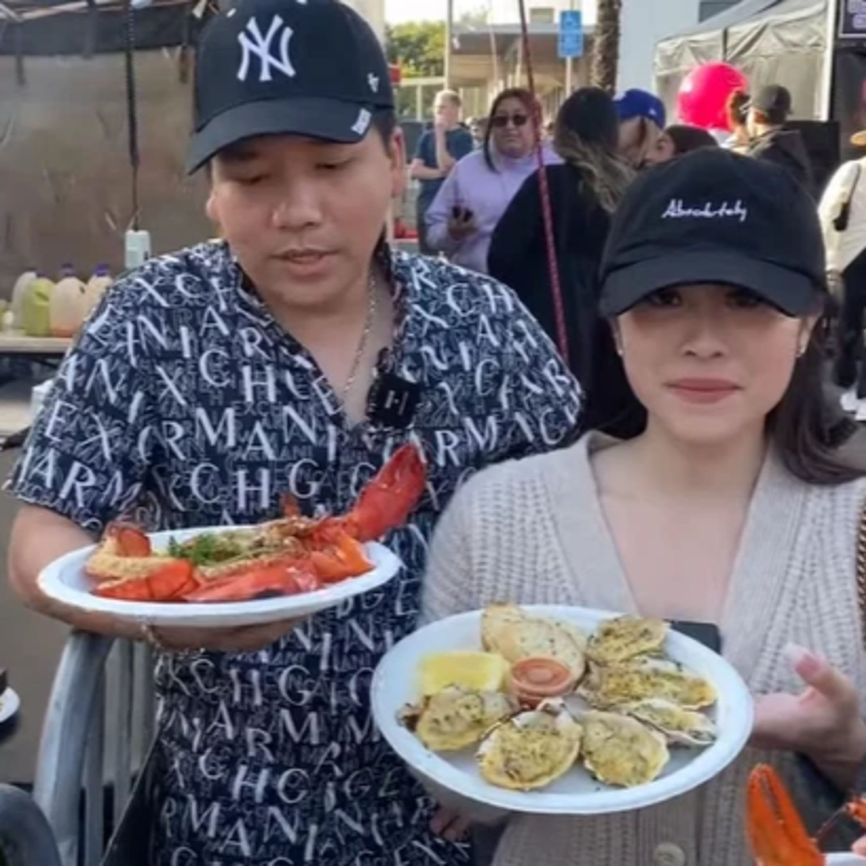 Khoa Pug khoe bạn mới thay thế Johnny Đặng - Vương Phạm, Quỳnh Trần JP gây sốc với đường cong xịn sò episode artwork