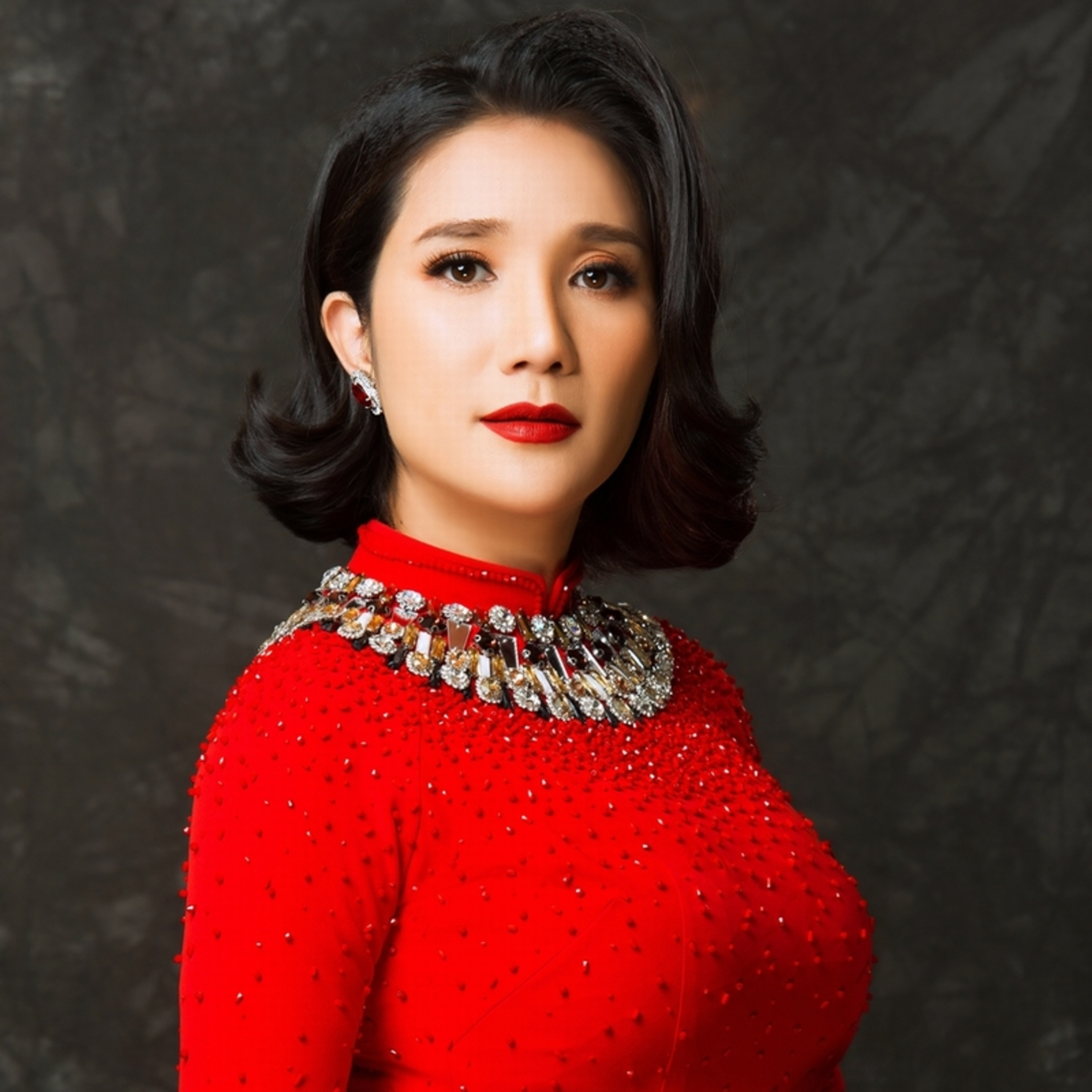 Cát Tường làm việc lao lực, bị “tiền hành” đến bạc tóc và sự thật ít ai biết phía sau episode artwork