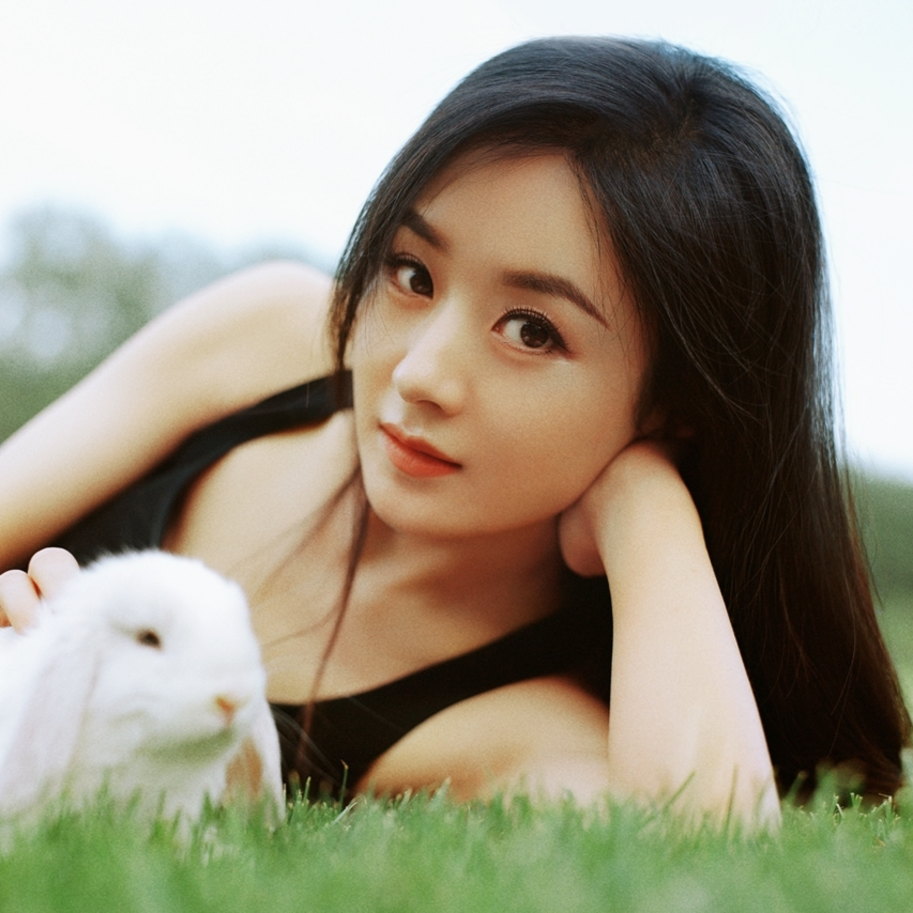 Triệu Lệ Dĩnh giảm cân đóng cổ trang nhưng đi chụp ảnh lại bị chê quá gầy, photoshop "nát mặt" episode artwork