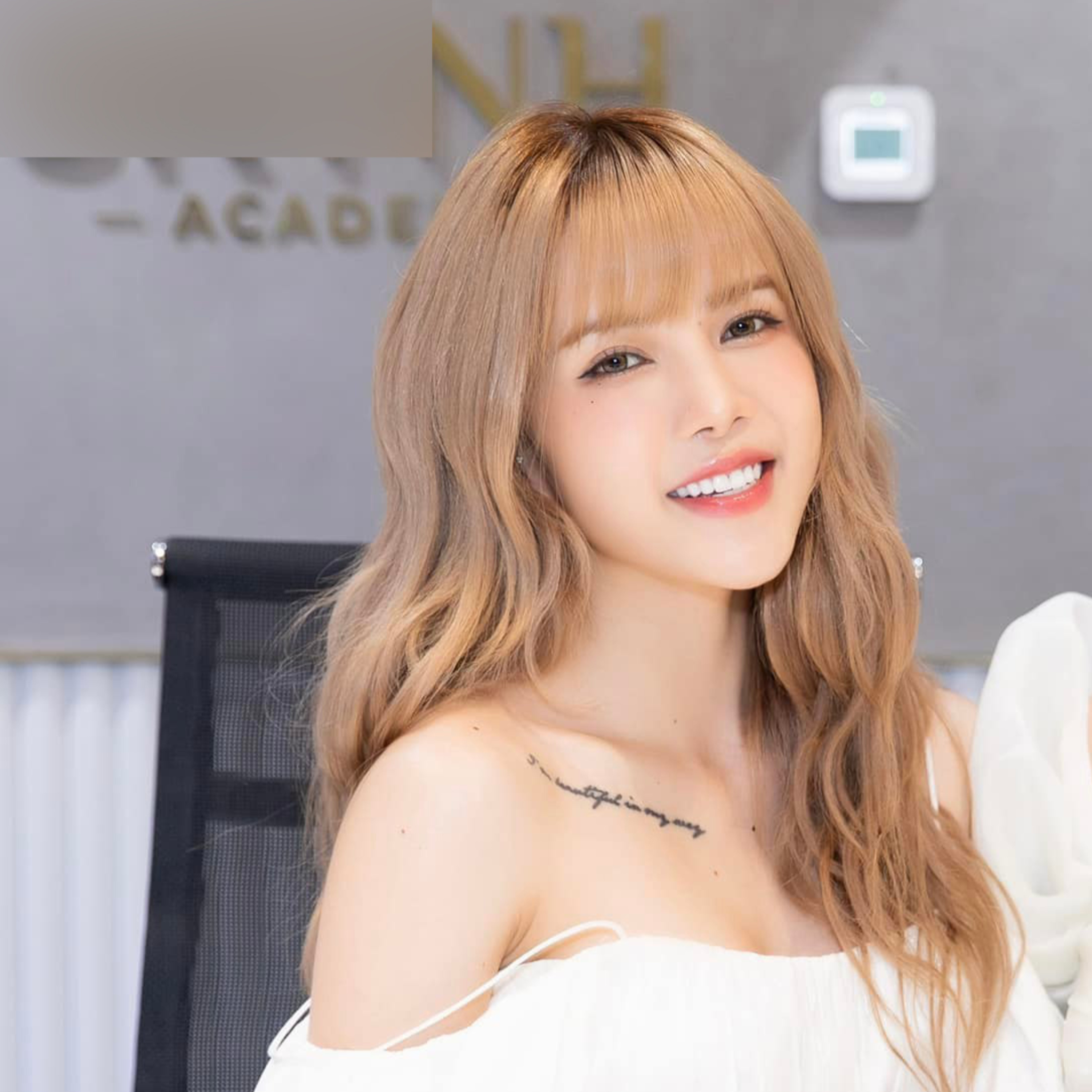 Thiều Bảo Trâm nói gì về cảnh hôn trai trẻ 20 lần trong MV top 1 trendin episode artwork
