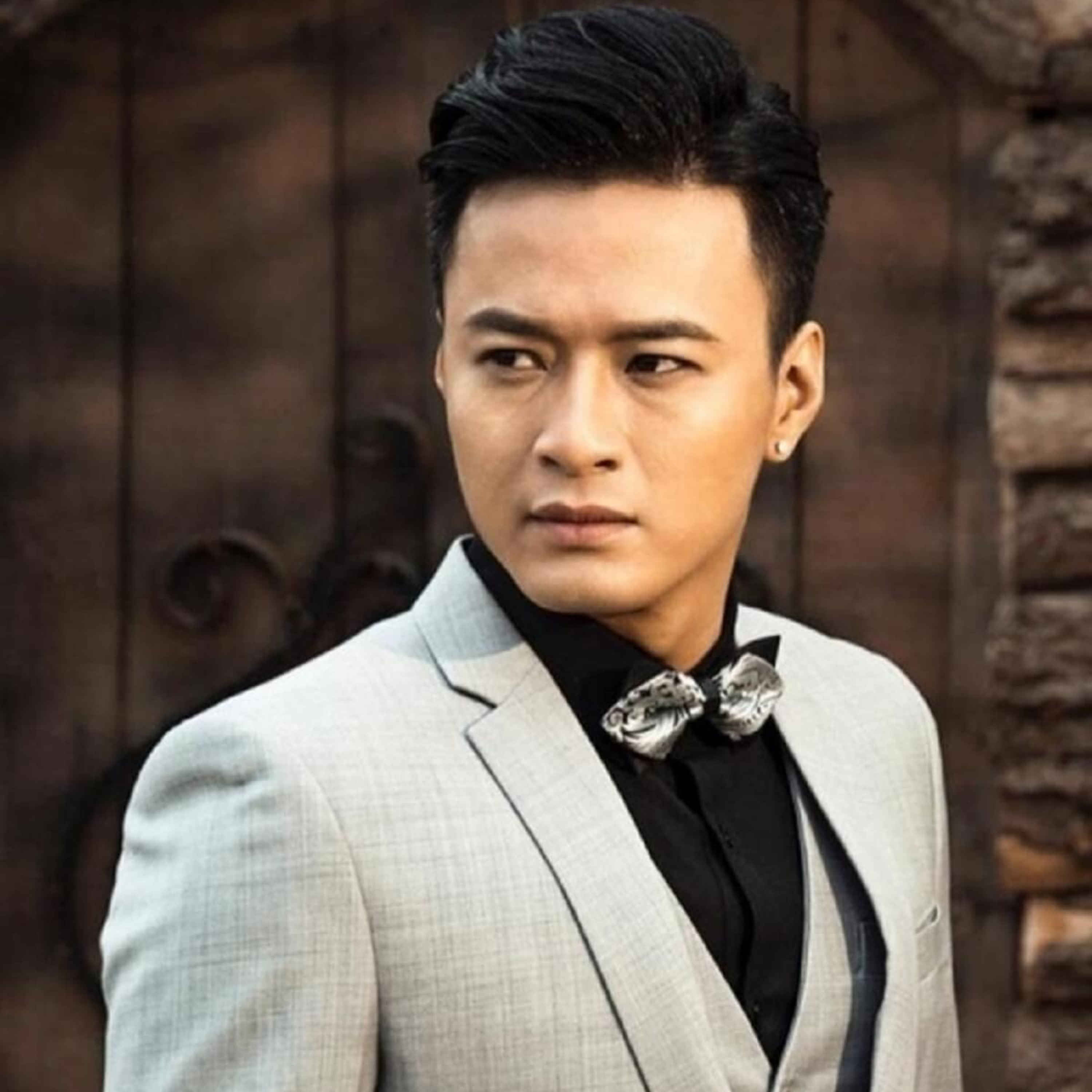 Hồng Đăng - Nam diễn viên đa tài của Vbiz và hôn nhân viên mãn hơn 1 thập kỷ episode artwork
