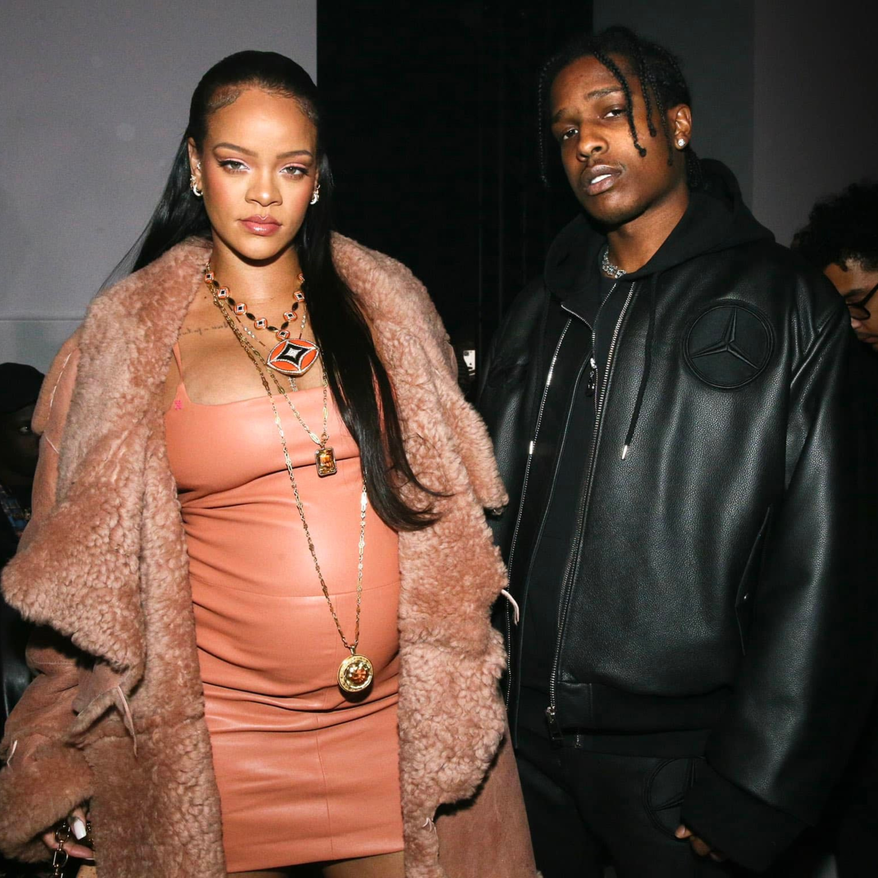 Rihanna bất ngờ lộ diện, hé lộ sự thật về tin chia tay vì bị bạn trai ‘cắm sừng’ episode artwork