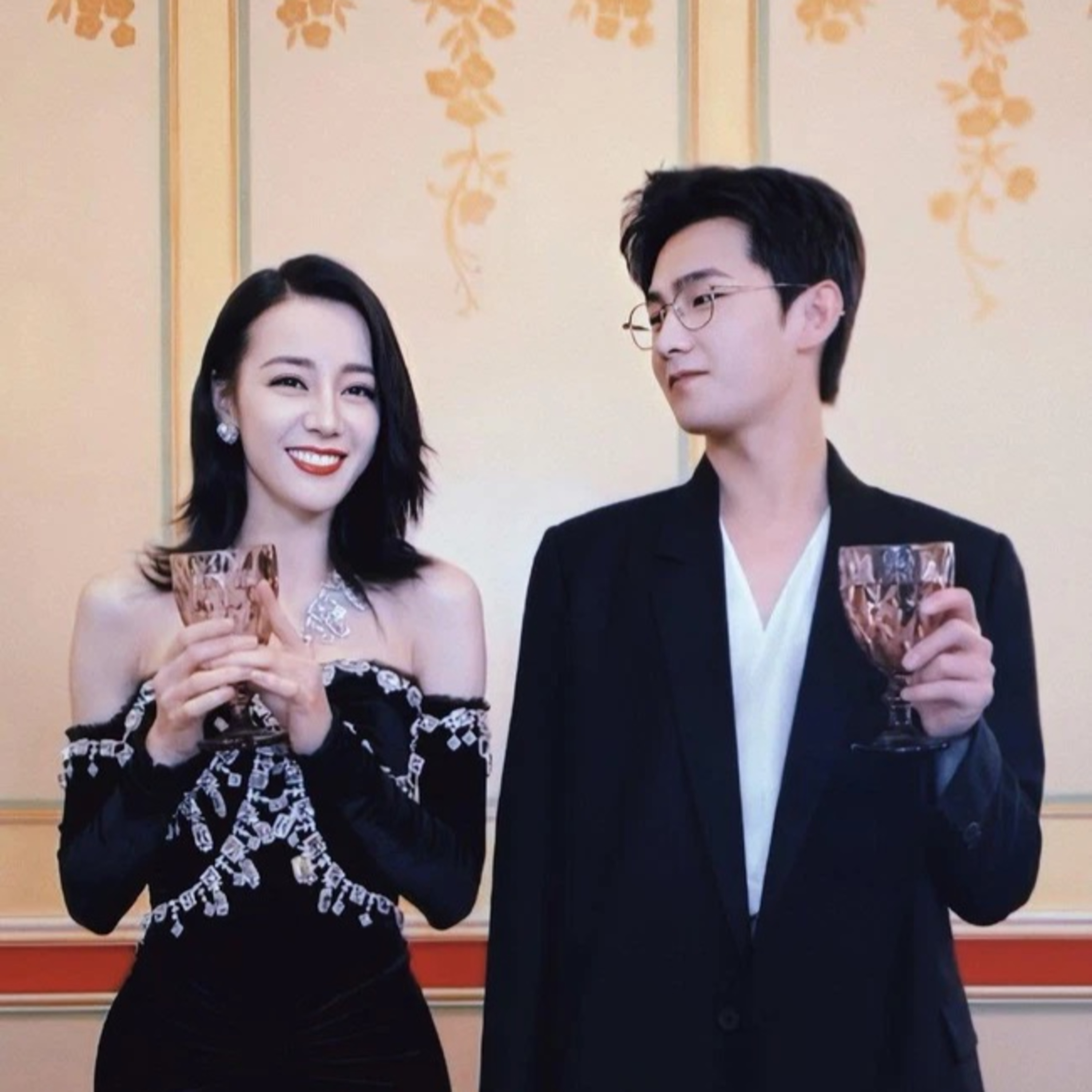 Dương Dương là hình mẫu bạn trai của Địch Lệ Nhiệt Ba episode artwork