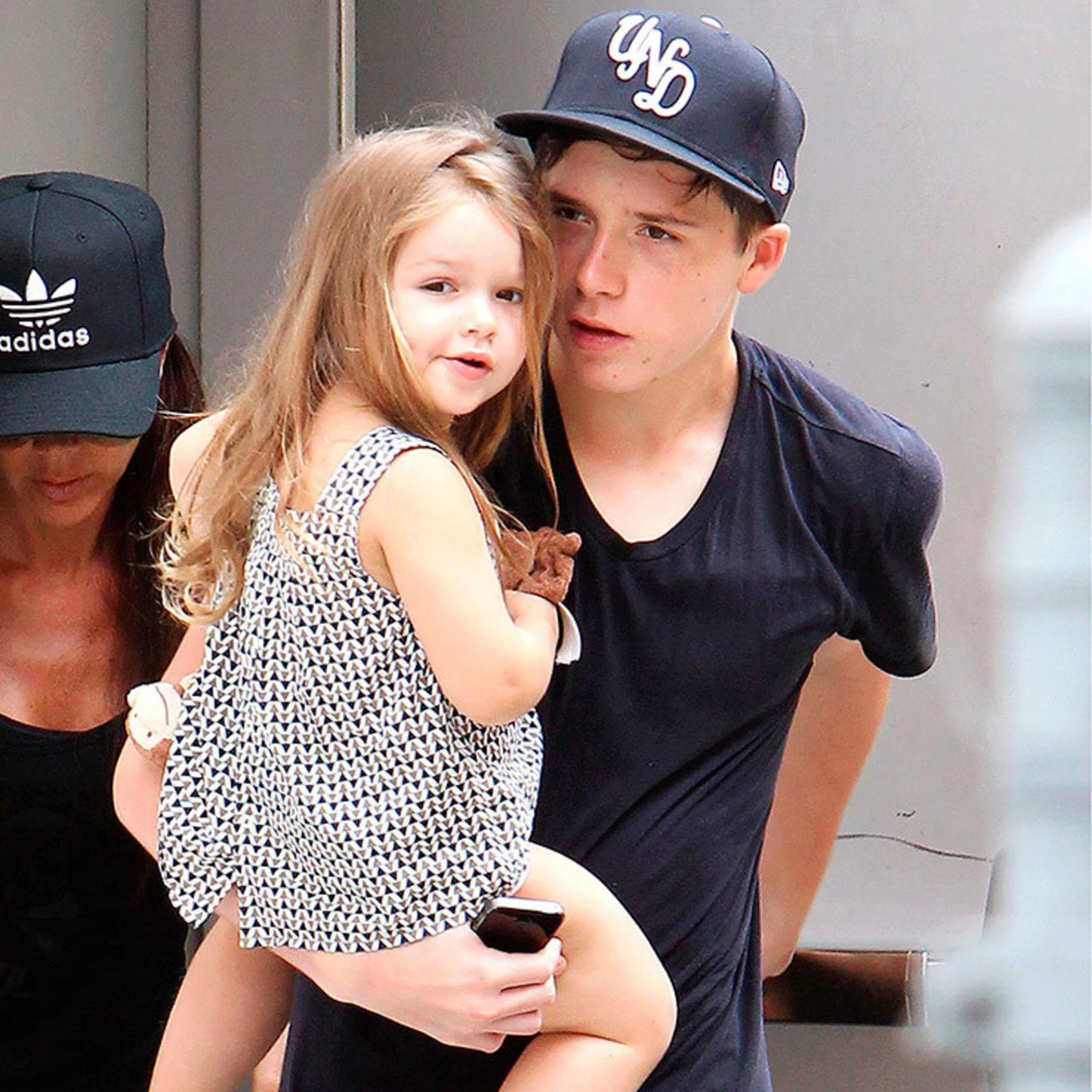 Harper Beckham gây chú ý với diện mạo mũm mĩm nhưng vẫn được khen hết lời episode artwork
