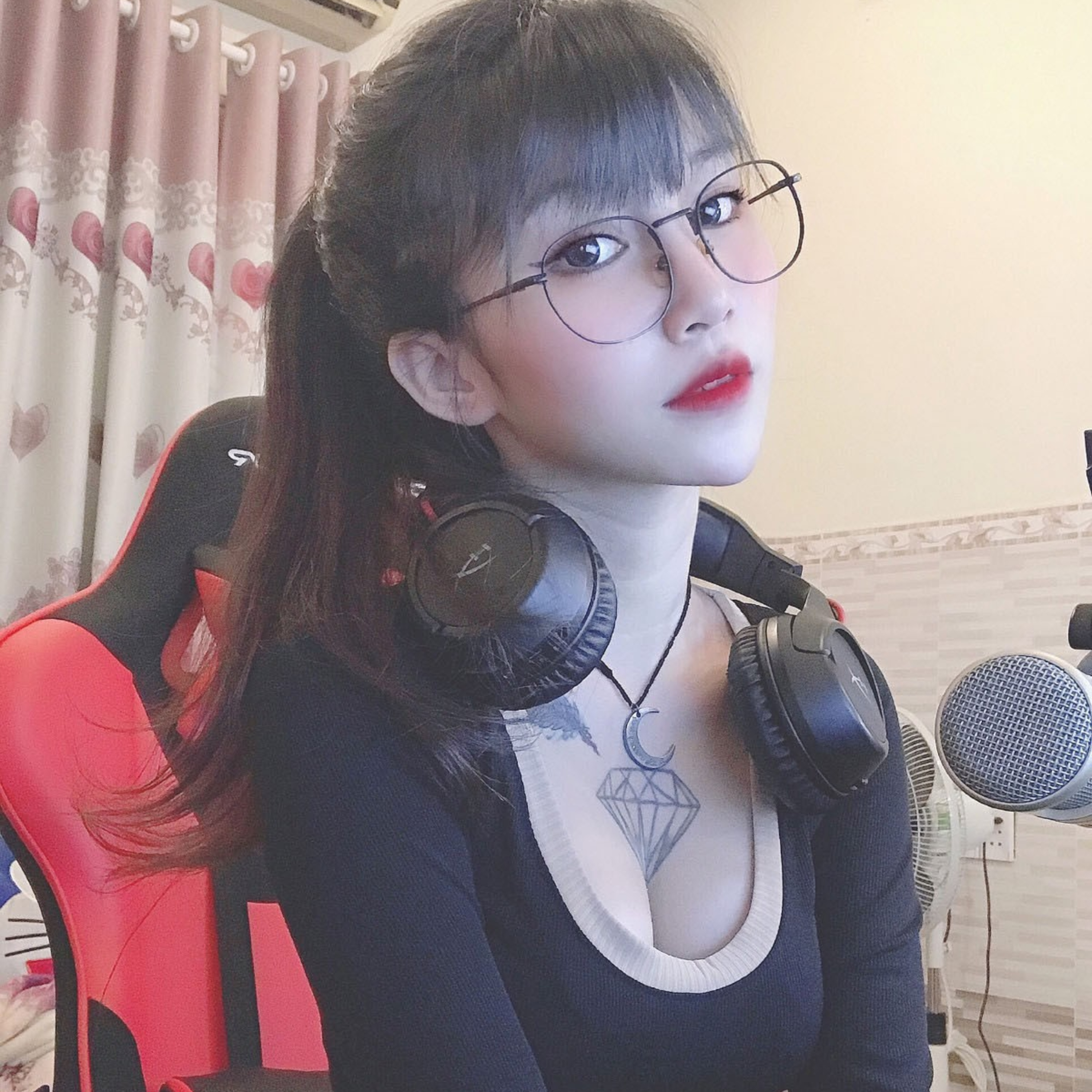 Cô Chip và dàn nữ streamer đồng loạt lên tiếng vụ bị gạ gẫm 'ăn thịt', sử dụng chất cấm episode artwork