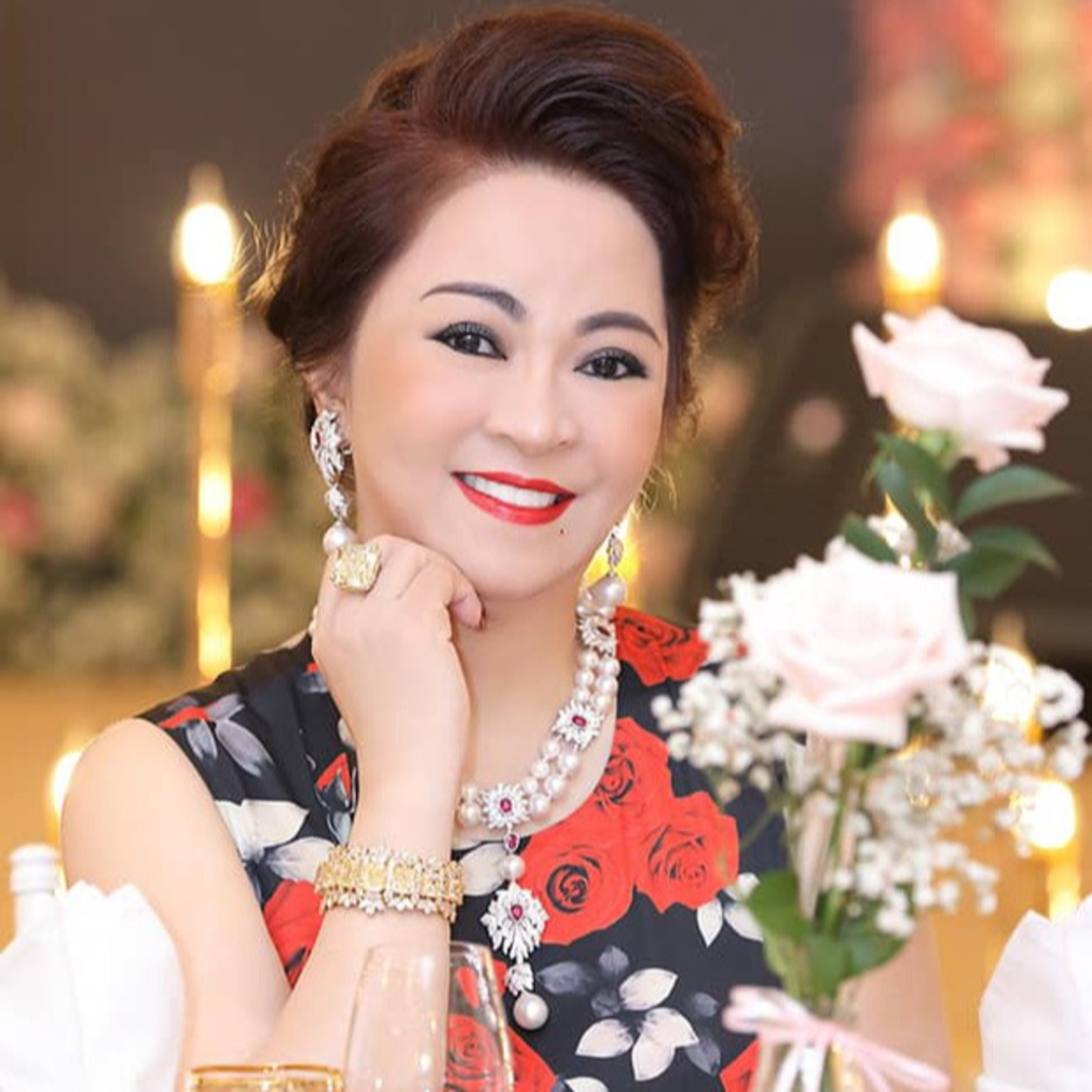 Bà Phương Hằng từng báo mất bộ nữ trang hàng tỷ đồng nhưng thực chất chỉ có giá 35 "củ"? episode artwork