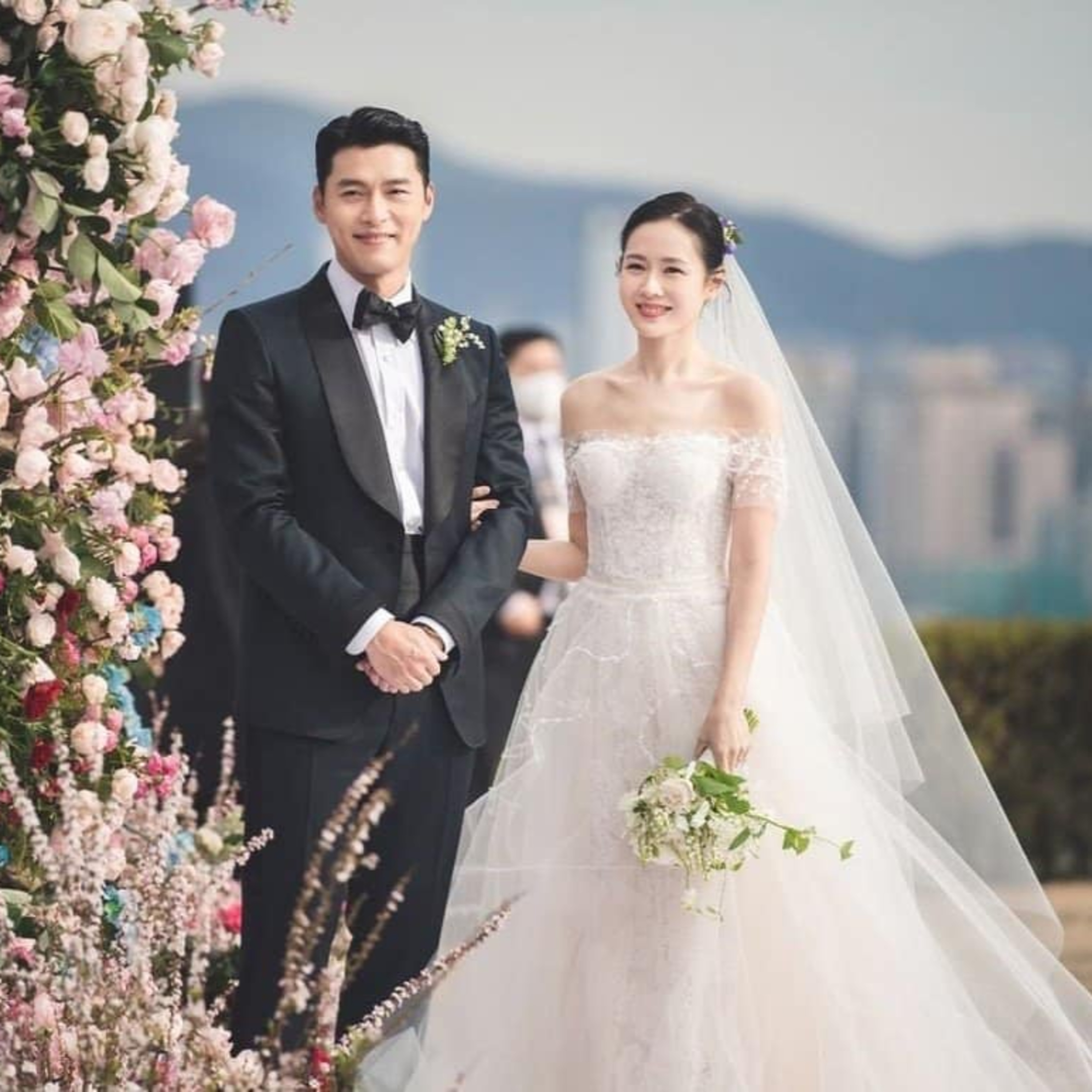 Bi Rain, Son Ye Jin và loạt sao Hàn chọn “tình đầu là tình cuối” episode artwork