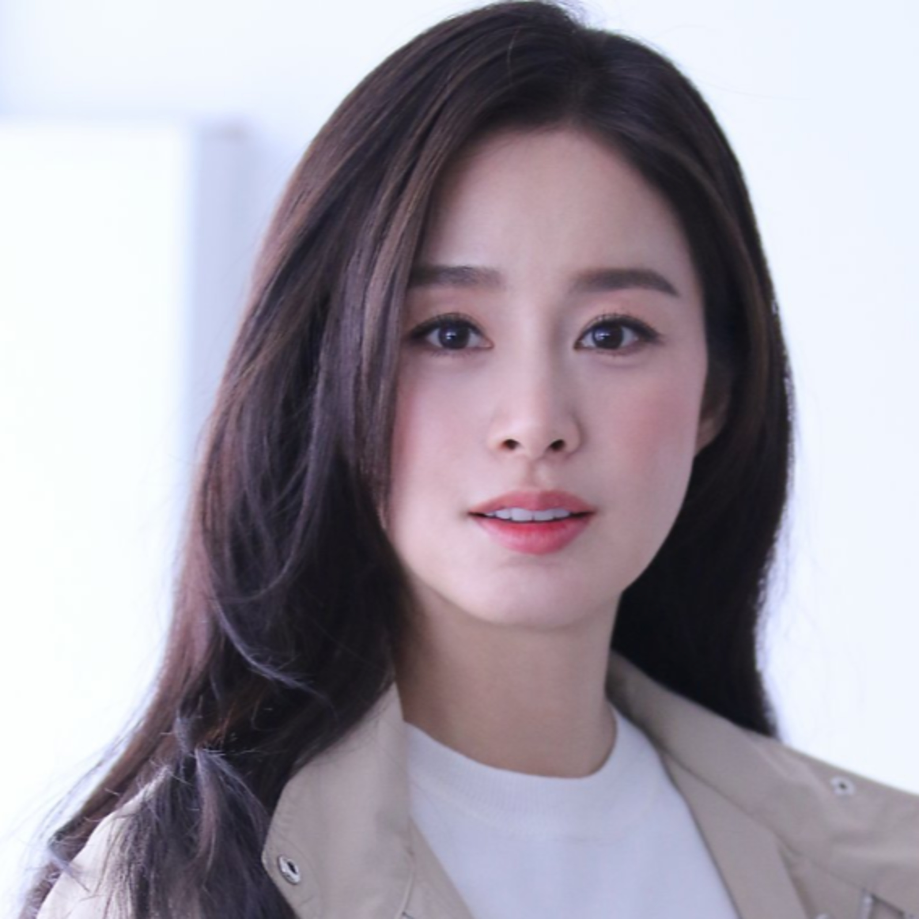 Kim Tae Hee bị bắt gặp theo chân ông xã đi làm, xong việc còn được chồng đưa đi làm điều này episode artwork