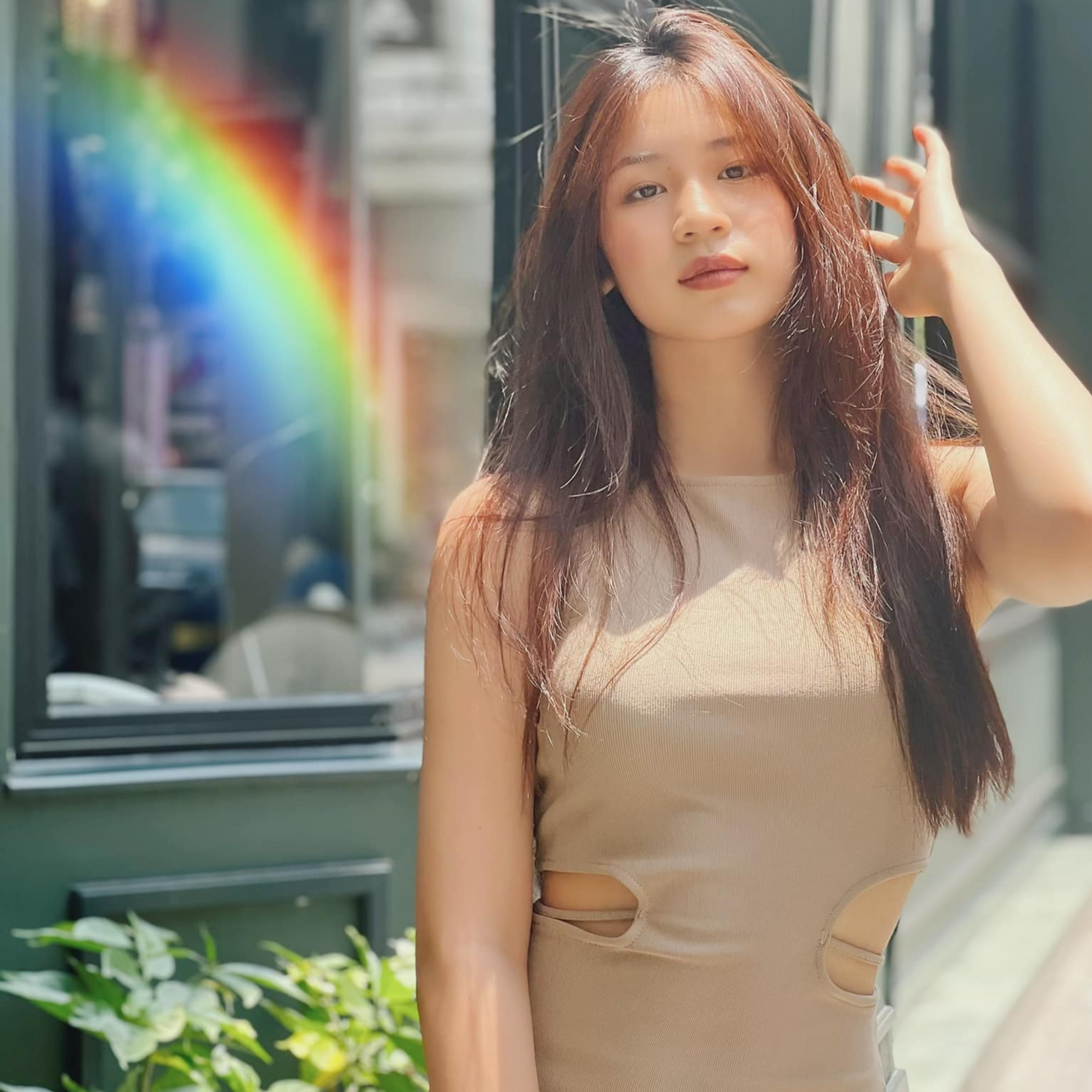 Vy Uyên (Mimi) - Con gái Lưu Thiên Hương gây choáng với nhan sắc và body “đỉnh của chóp” tuổi 17 episode artwork