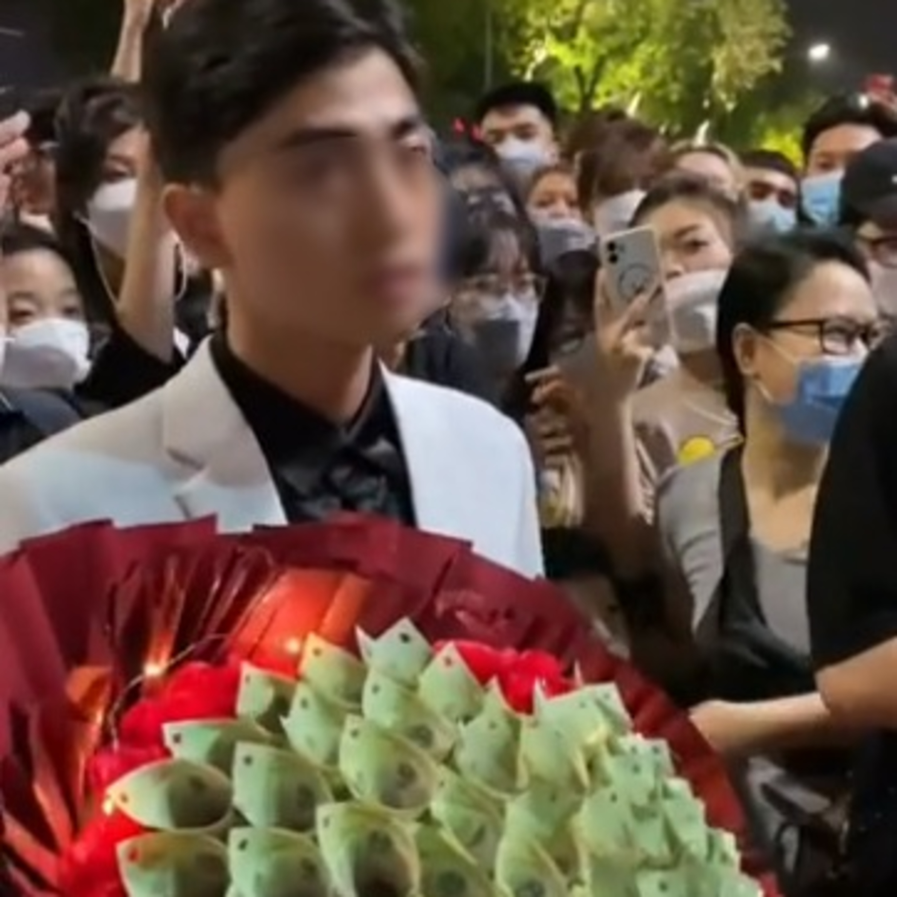 Clip thanh niên tỏ tình nhưng bị từ chối “em không thích anh, nói rất nhiều lần rồi” là dàn dựng? episode artwork