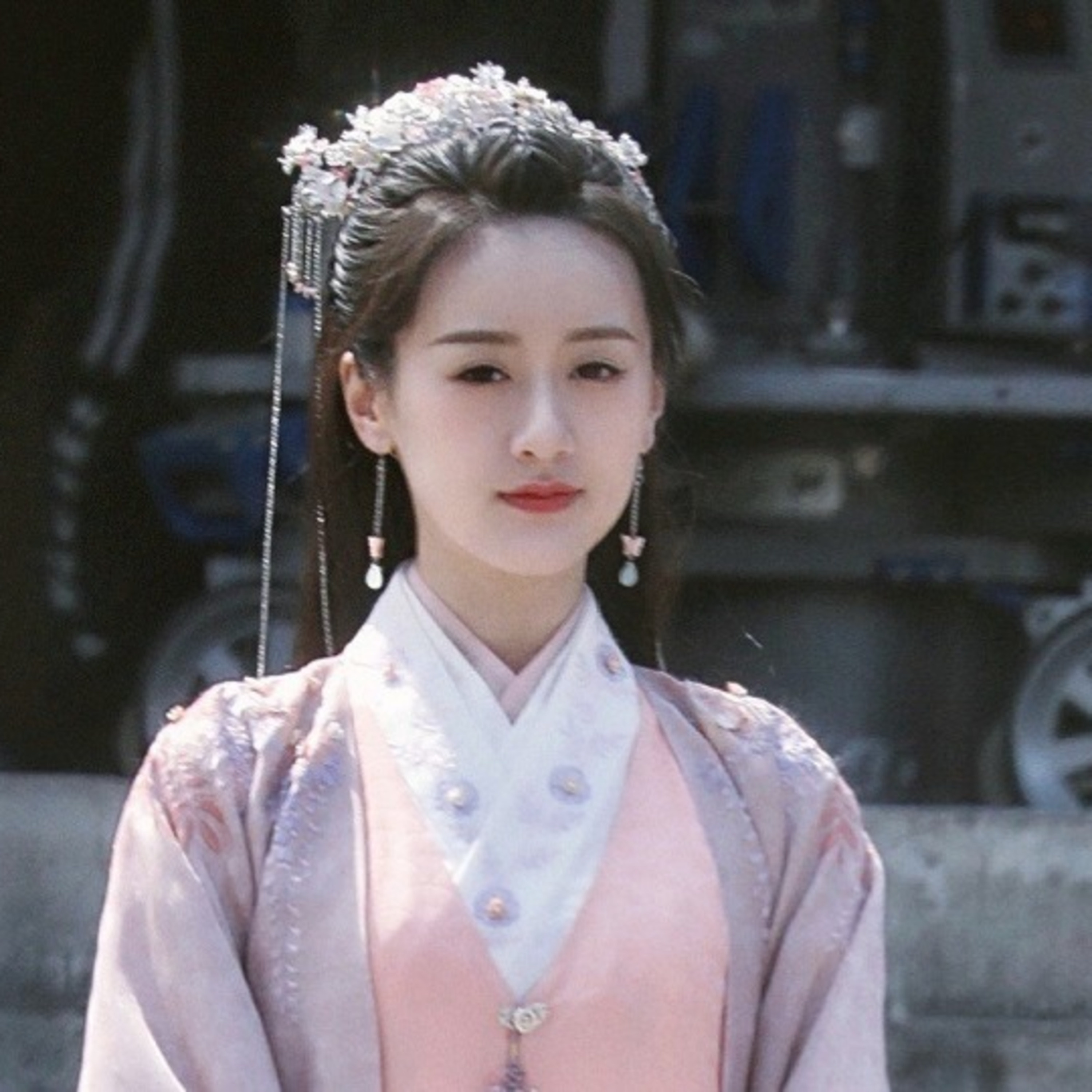 Viên Băng Nghiên lén "kim chủ" vung tiền cặp kè với sao nam khác, thực hư ra sao? episode artwork