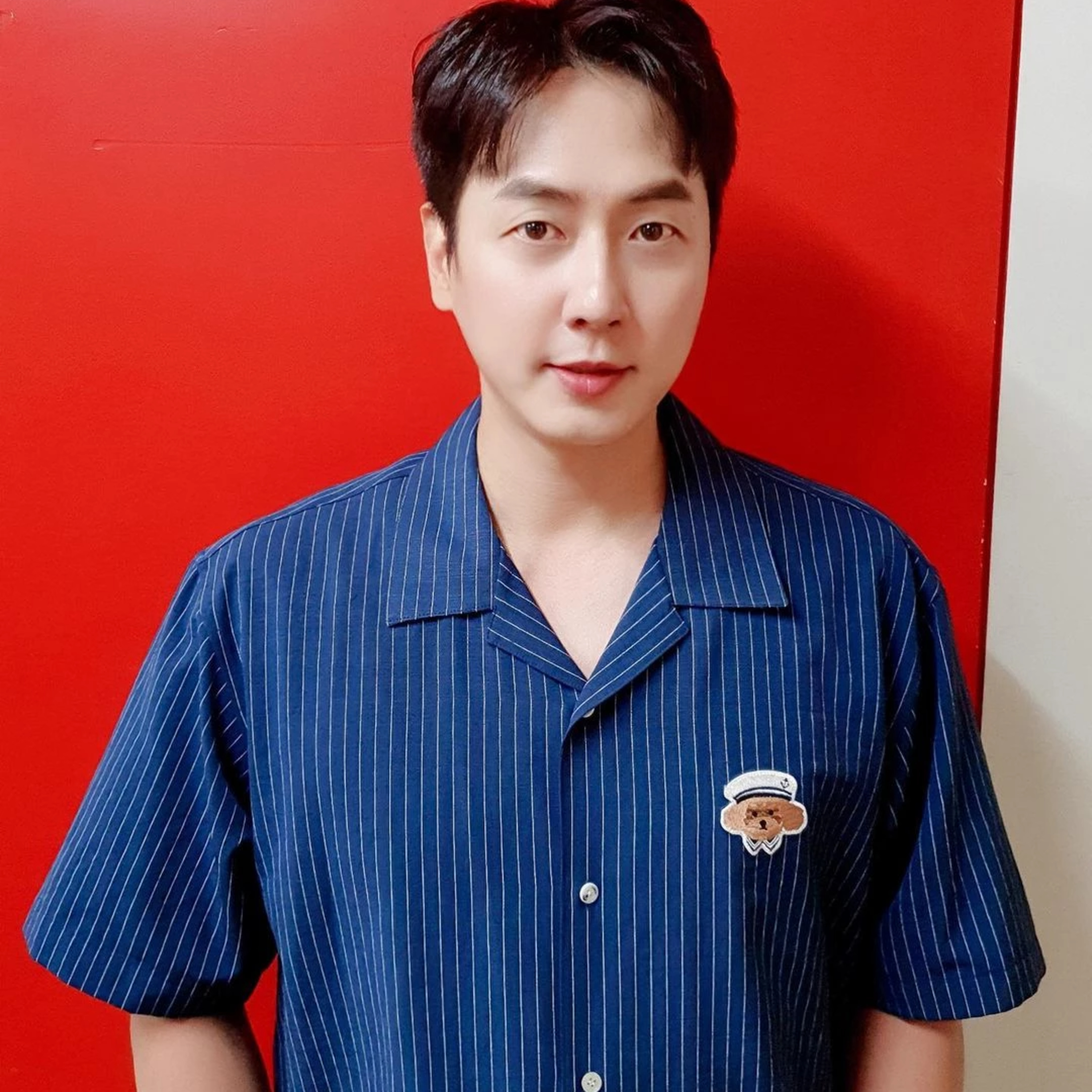 Andy (Shinhwa) thông báo kết hôn vào mùa hè, nhiều fan nữ khóc ròng episode artwork