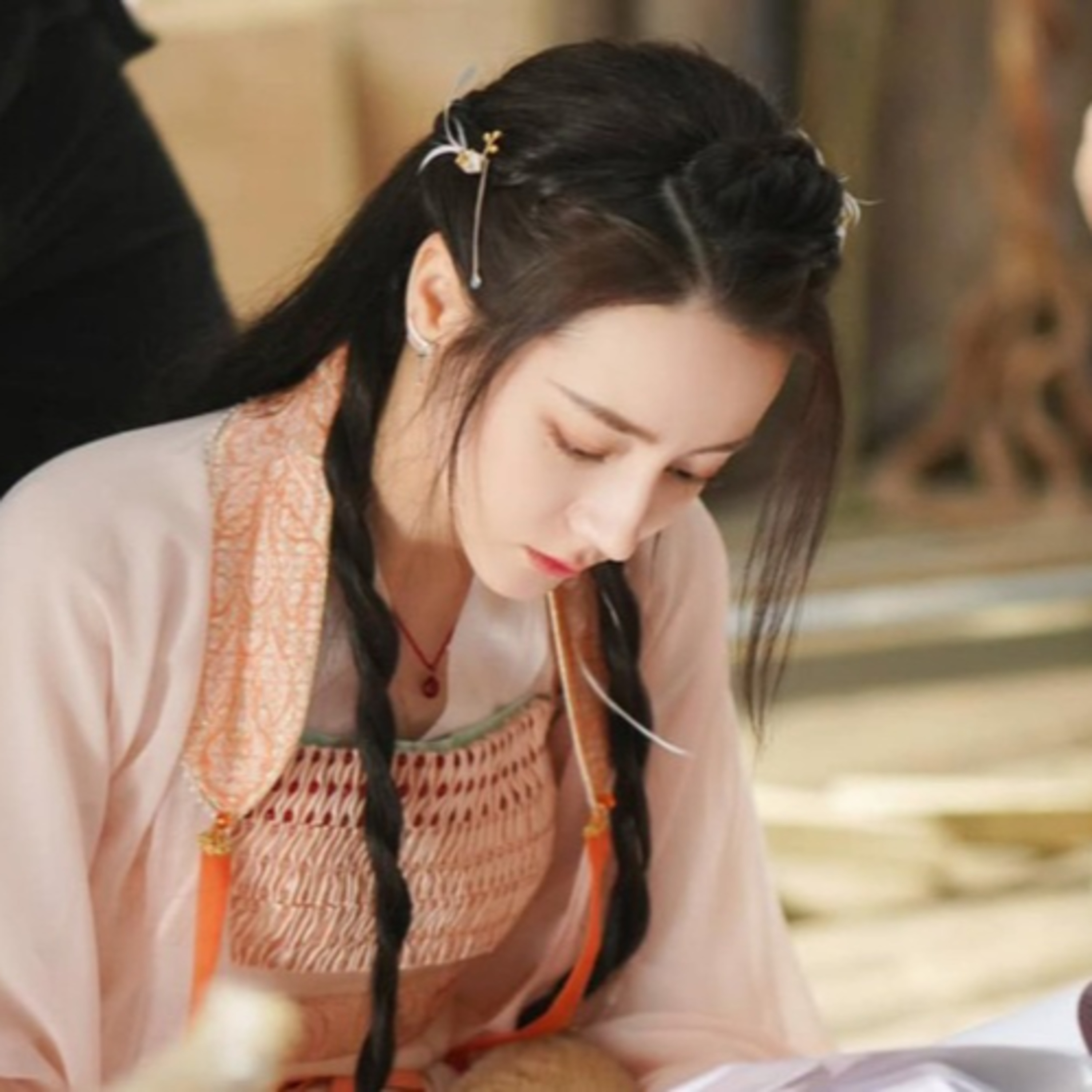 Địch Lệ Nhiệt Ba - Nhậm Gia Luân bị mắng xối xả, lý do khiến fan khó mà bênh được episode artwork