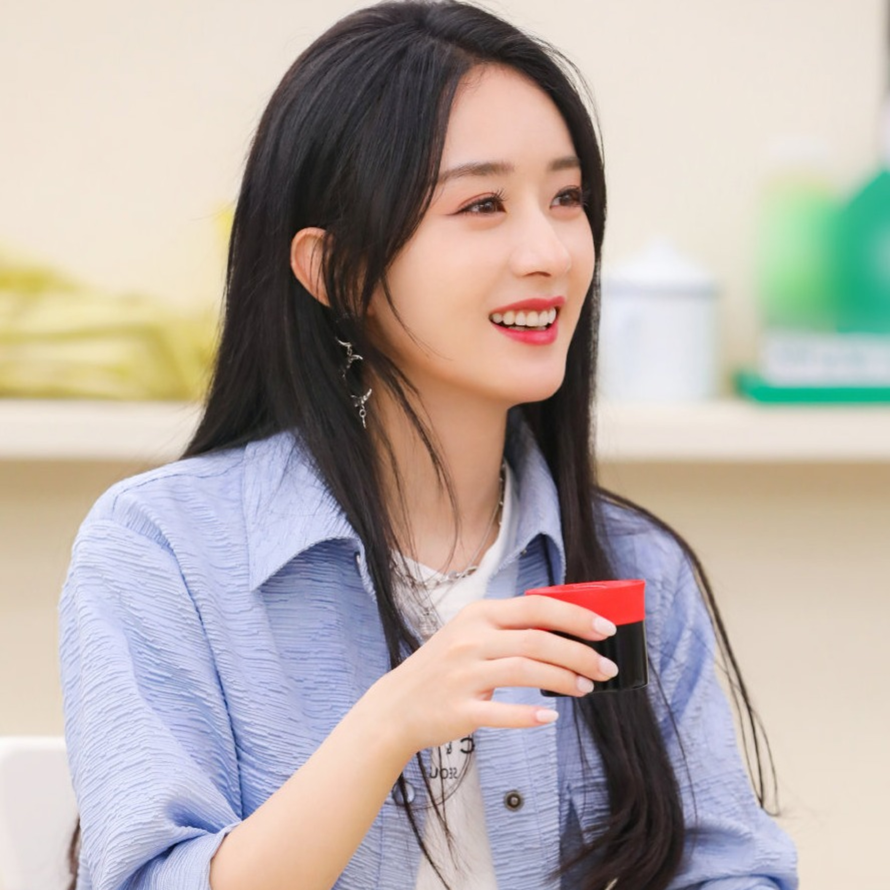 Triệu Lệ Dĩnh được nhiều ông lớn theo đuổi, định tái hôn hậu chia tay Phùng Thiệu Phong? episode artwork