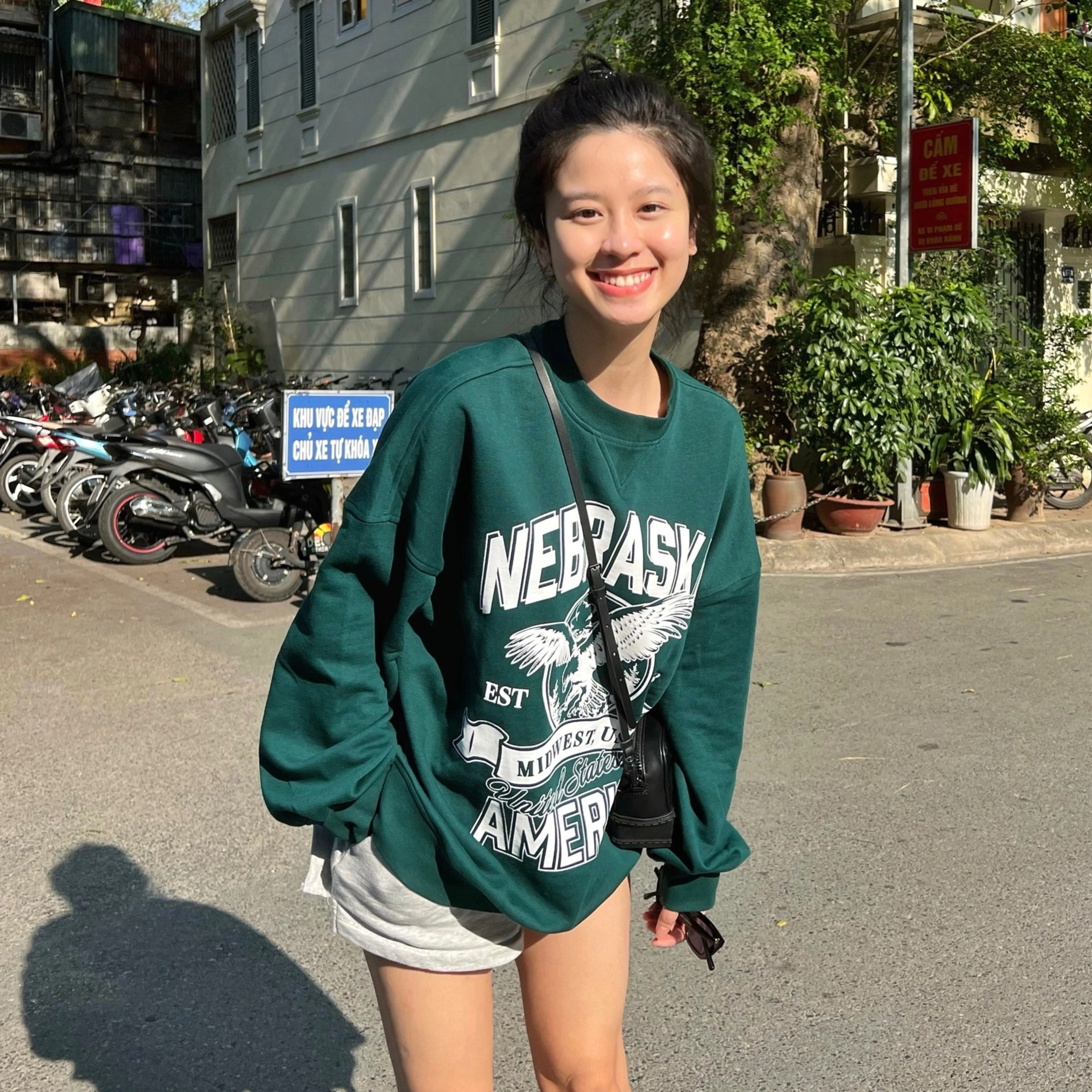Hàn Hằng tự tin để mặt mộc xuống phố, nhan sắc thật ra sao? episode artwork