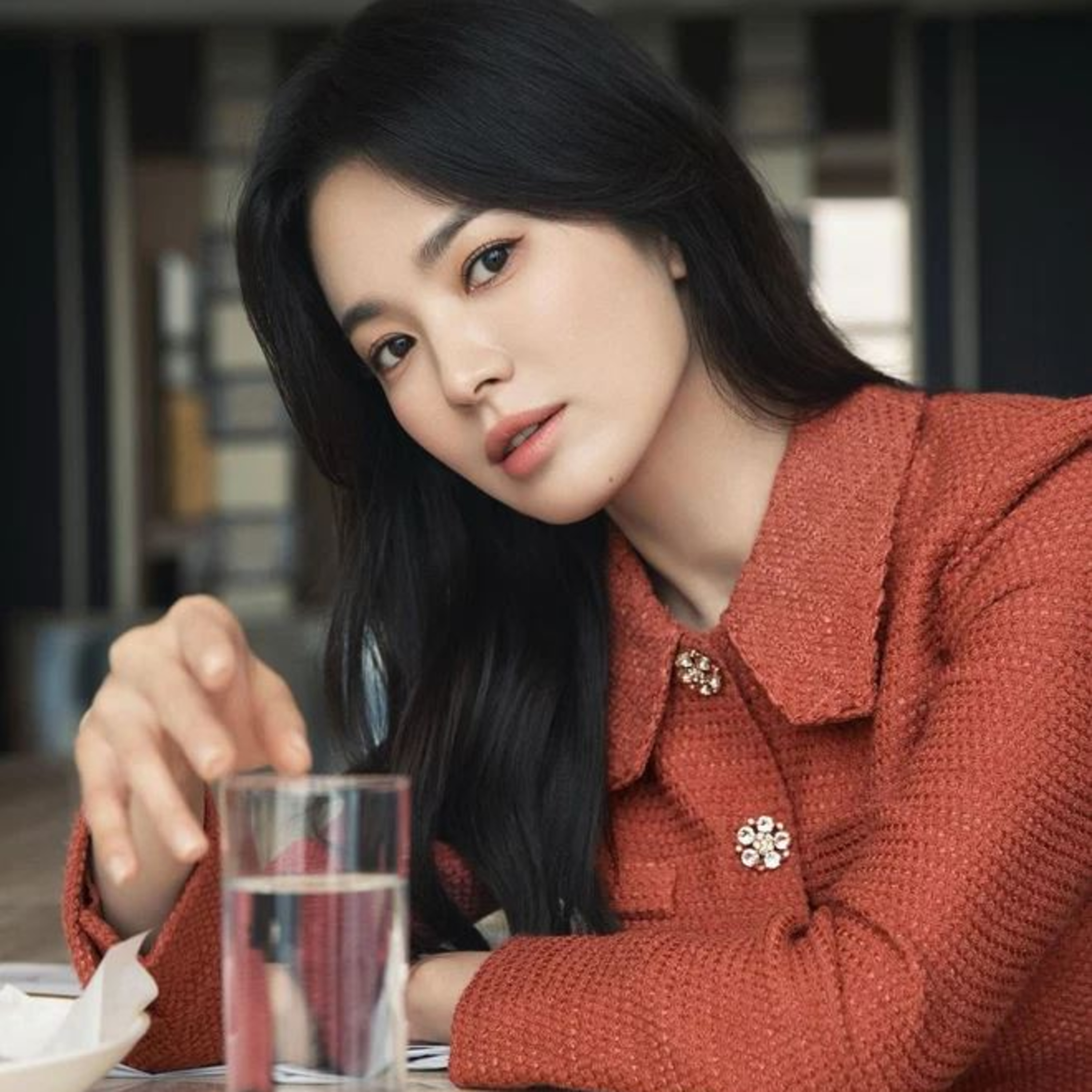 Song Joong Ki - Song Hye Kyo bị đào lại ảnh trăng mật, thái độ khác xa vợ chồng BinJin episode artwork