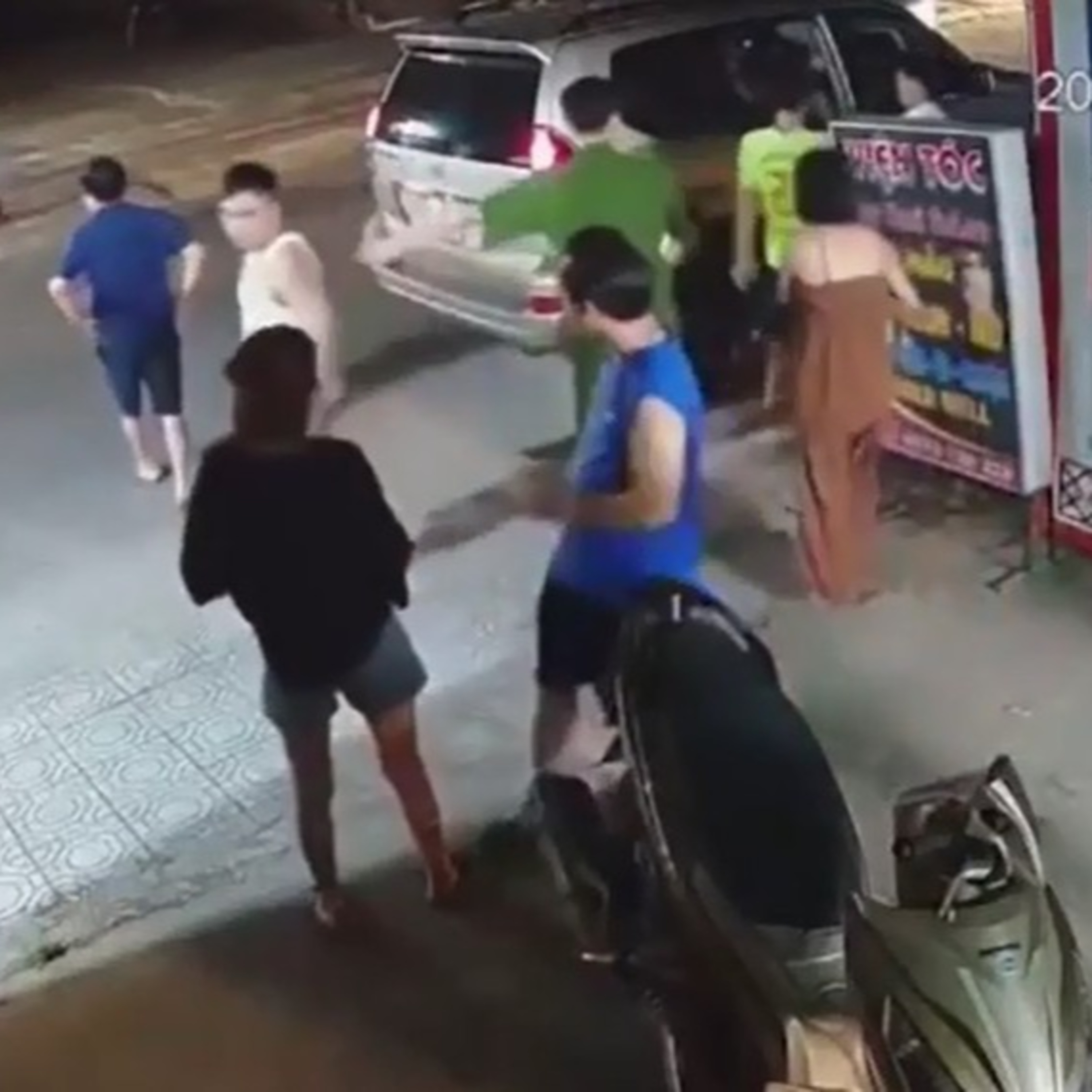 Phó Công an “tát cháy mặt” phụ nữ ở Cao Bằng có thể bị tù 2-7 năm, đối diện mức kỷ luật nào? episode artwork