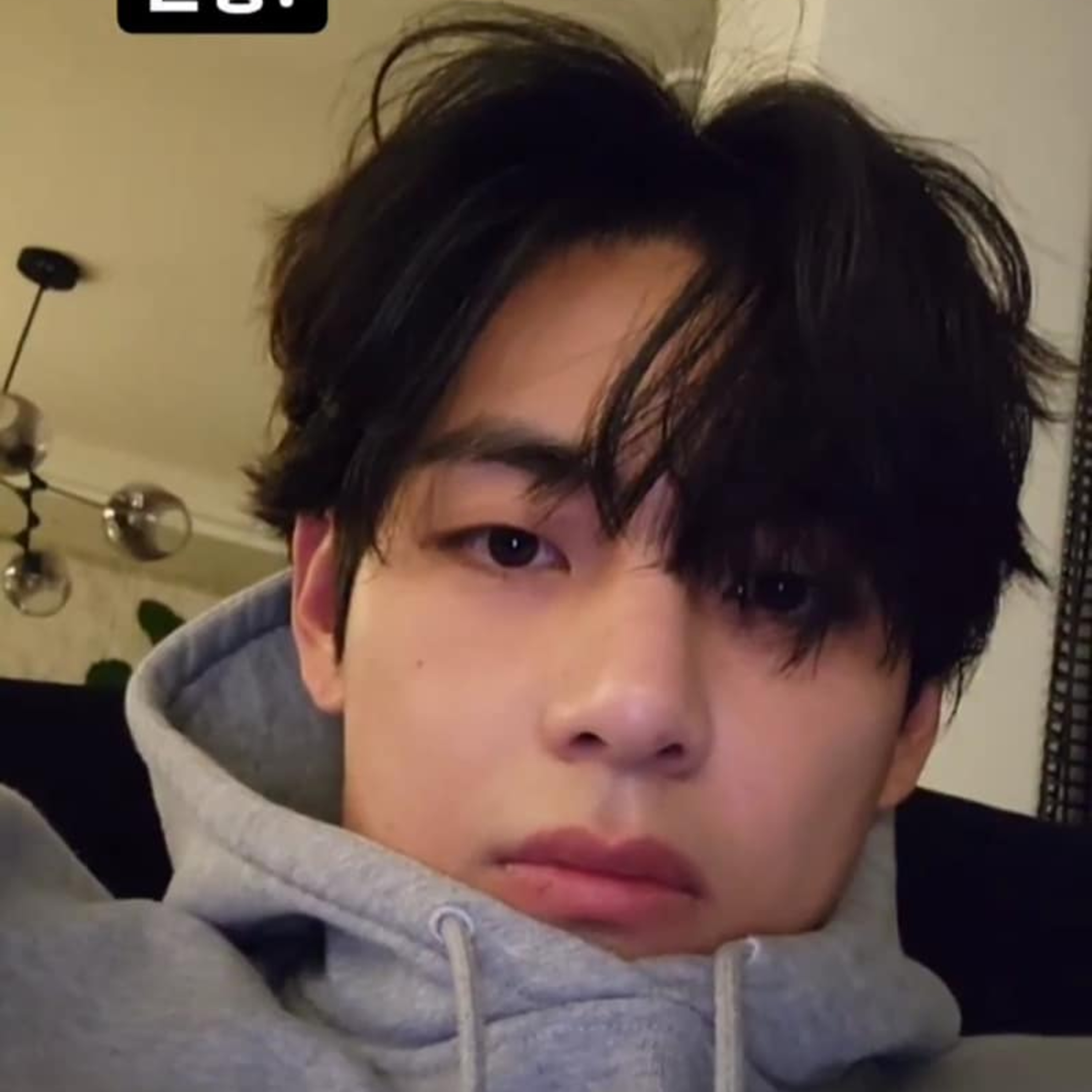 V (BTS) khiến cả fandom và chính mình rơi vào 'hỗn loạn' có 1-0-2 chỉ trong 1 đêm episode artwork