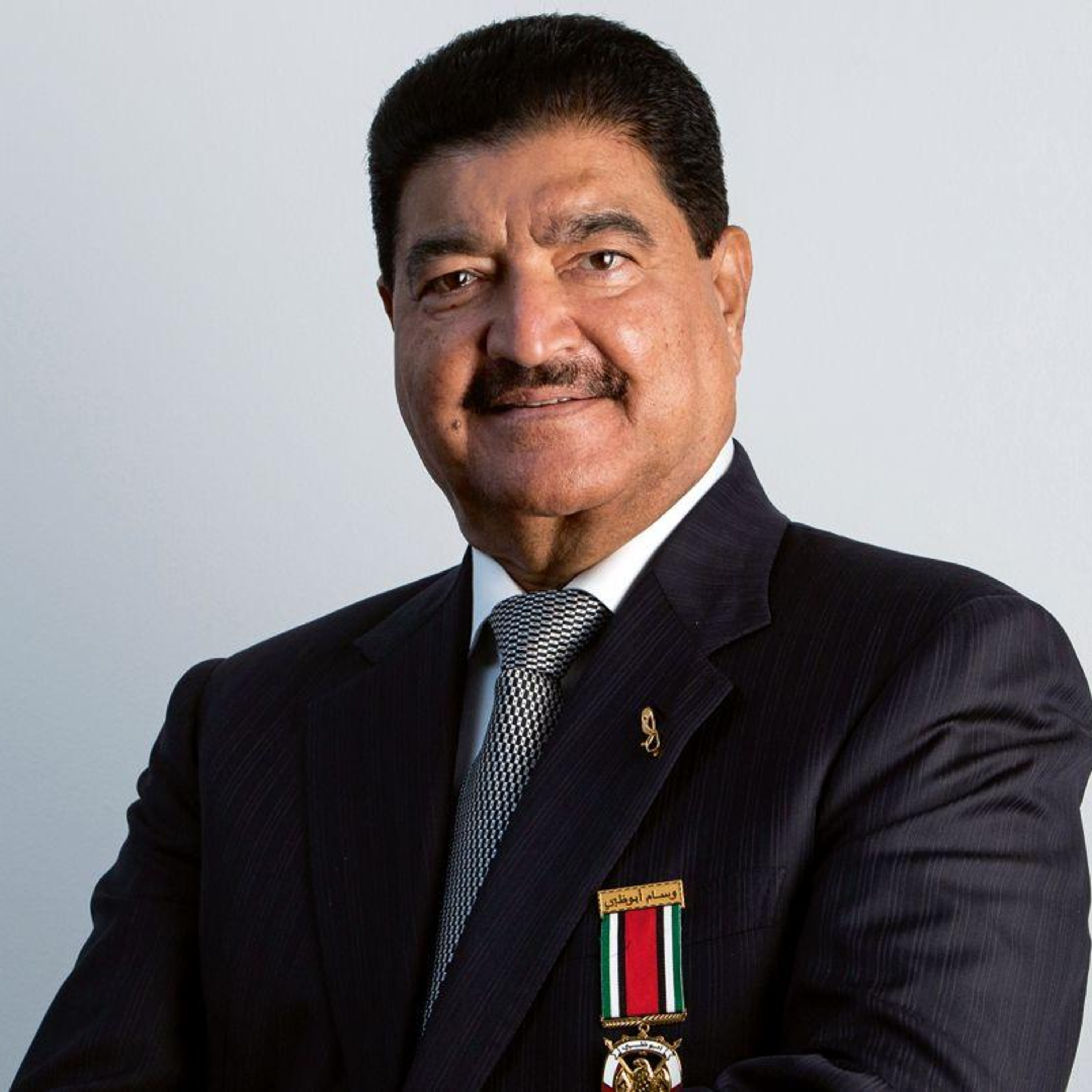 B. R. Shetty: Bán thuốc dạo một bước thành tỷ phú đô la, chưa kịp hưởng thụ thì phá sản vì nợ nần episode artwork