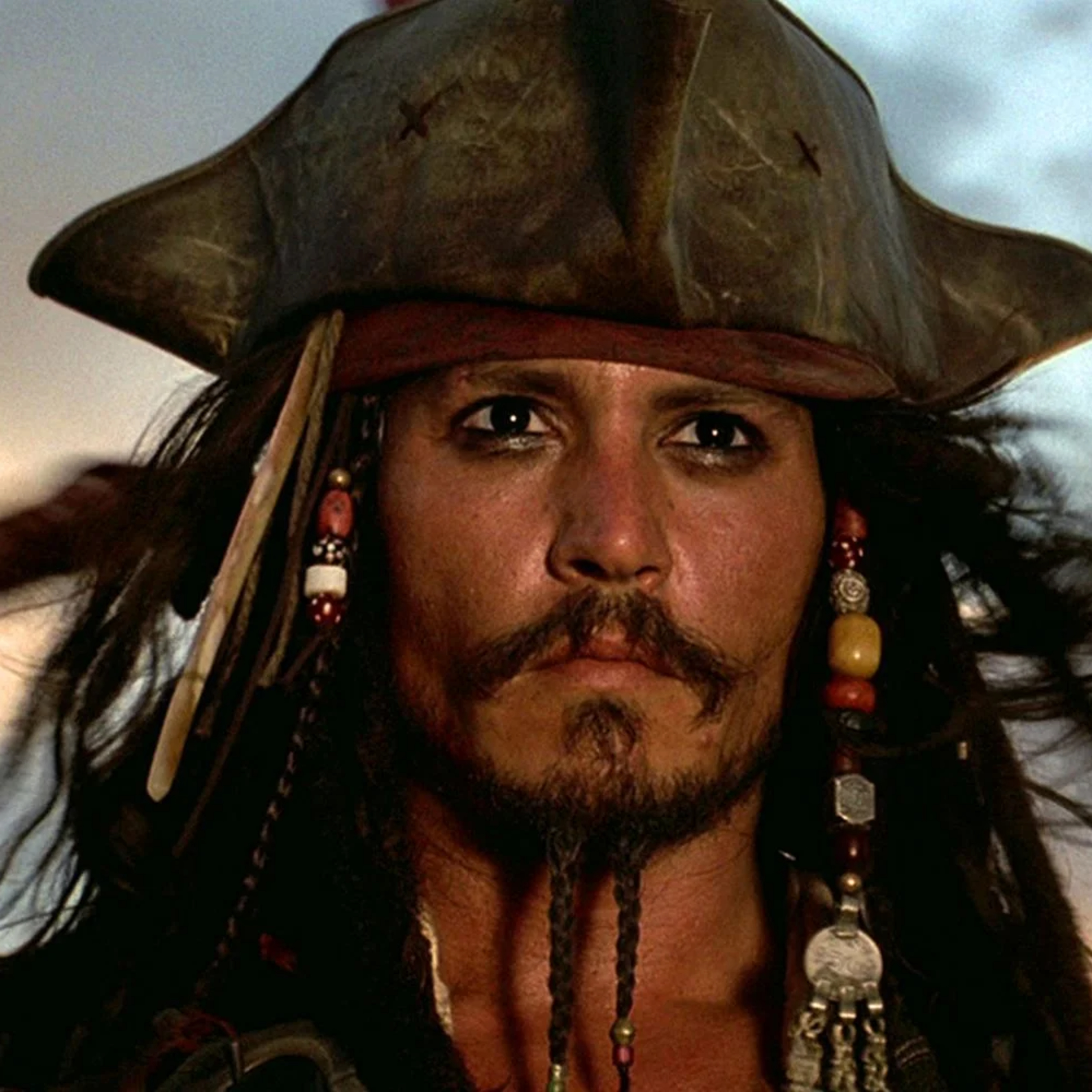 Johnny Depp lấy lại hào quang sau 6 năm bị Amber Heard dày vò, sớm trở lại loạt phim “Cướp biển”? episode artwork