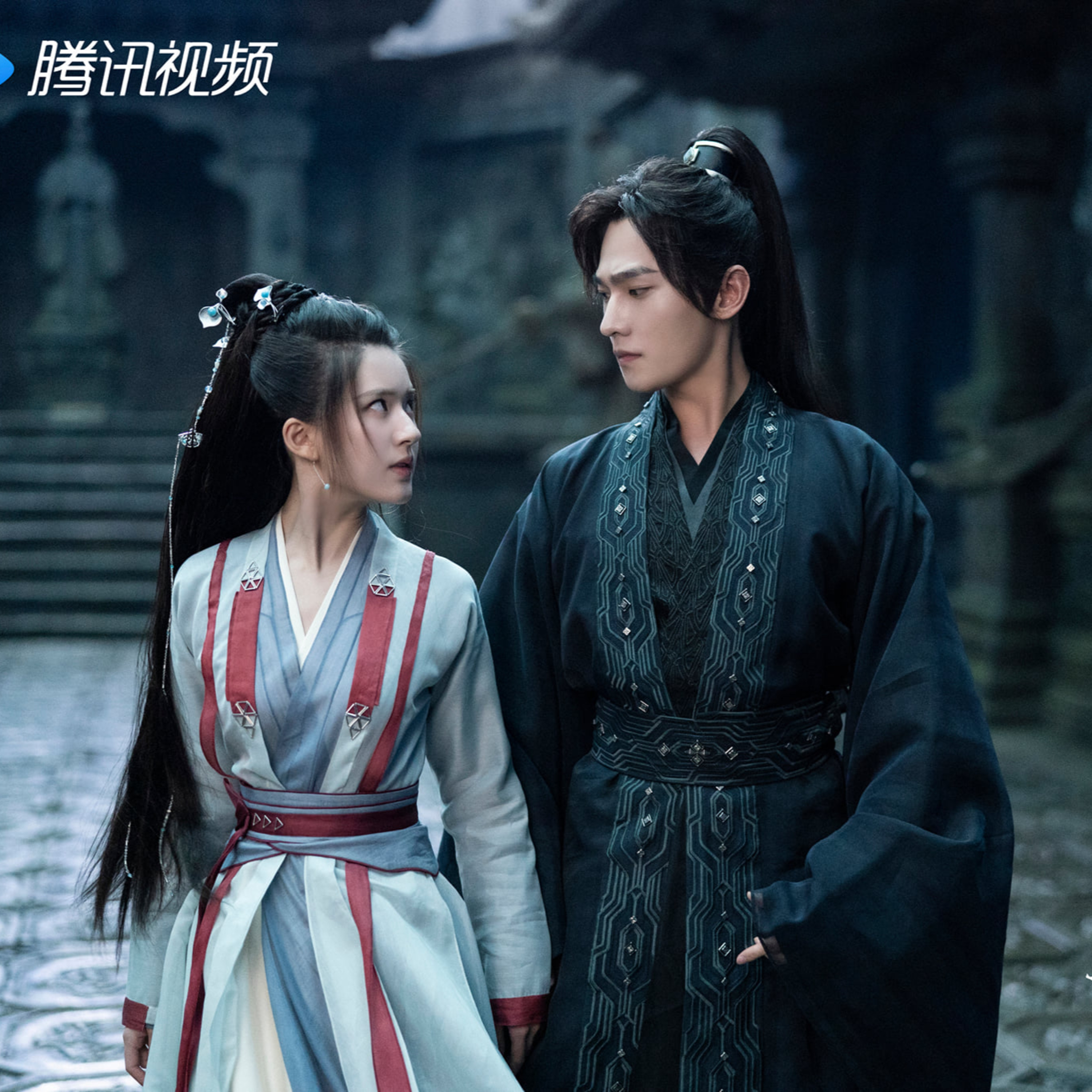 Triệu Lộ Tư và Dương Dương bị lộ khoảnh khắc 'gian tình' ở hậu trường episode artwork