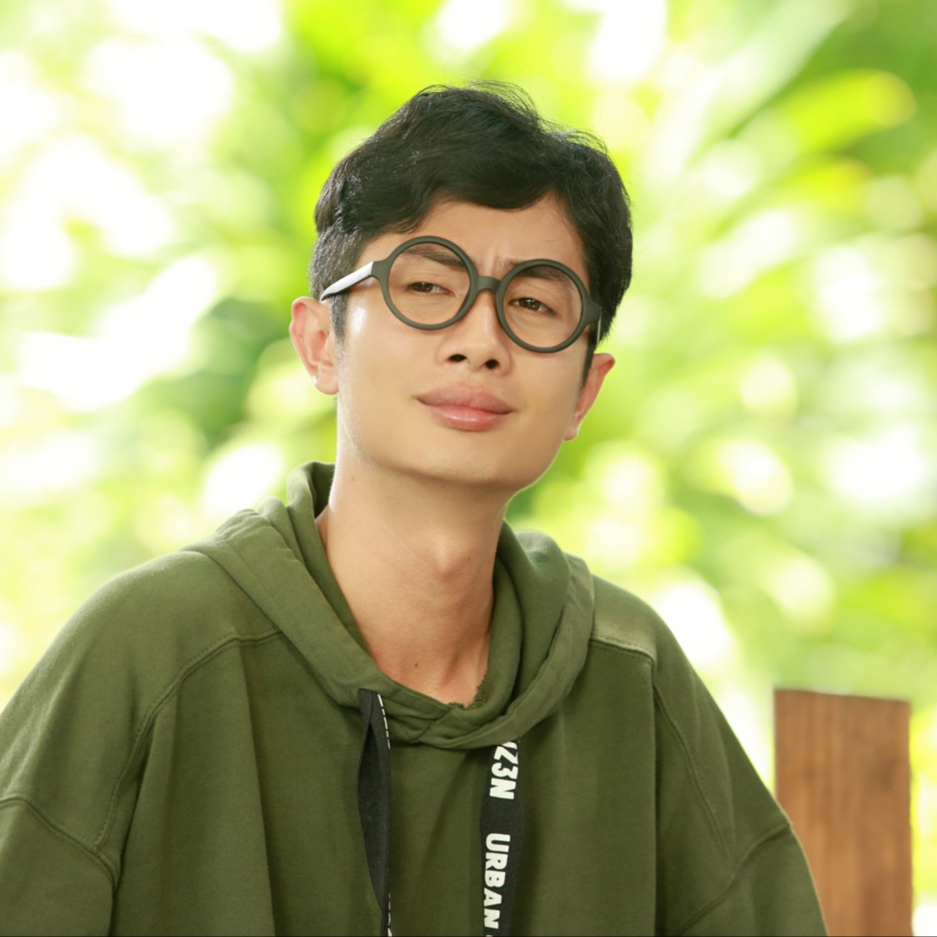 Huỳnh Phương: Từ chàng trai giữ xe, muốn kết thúc cuộc đời đến cái tên đình đám làng hài Việt episode artwork