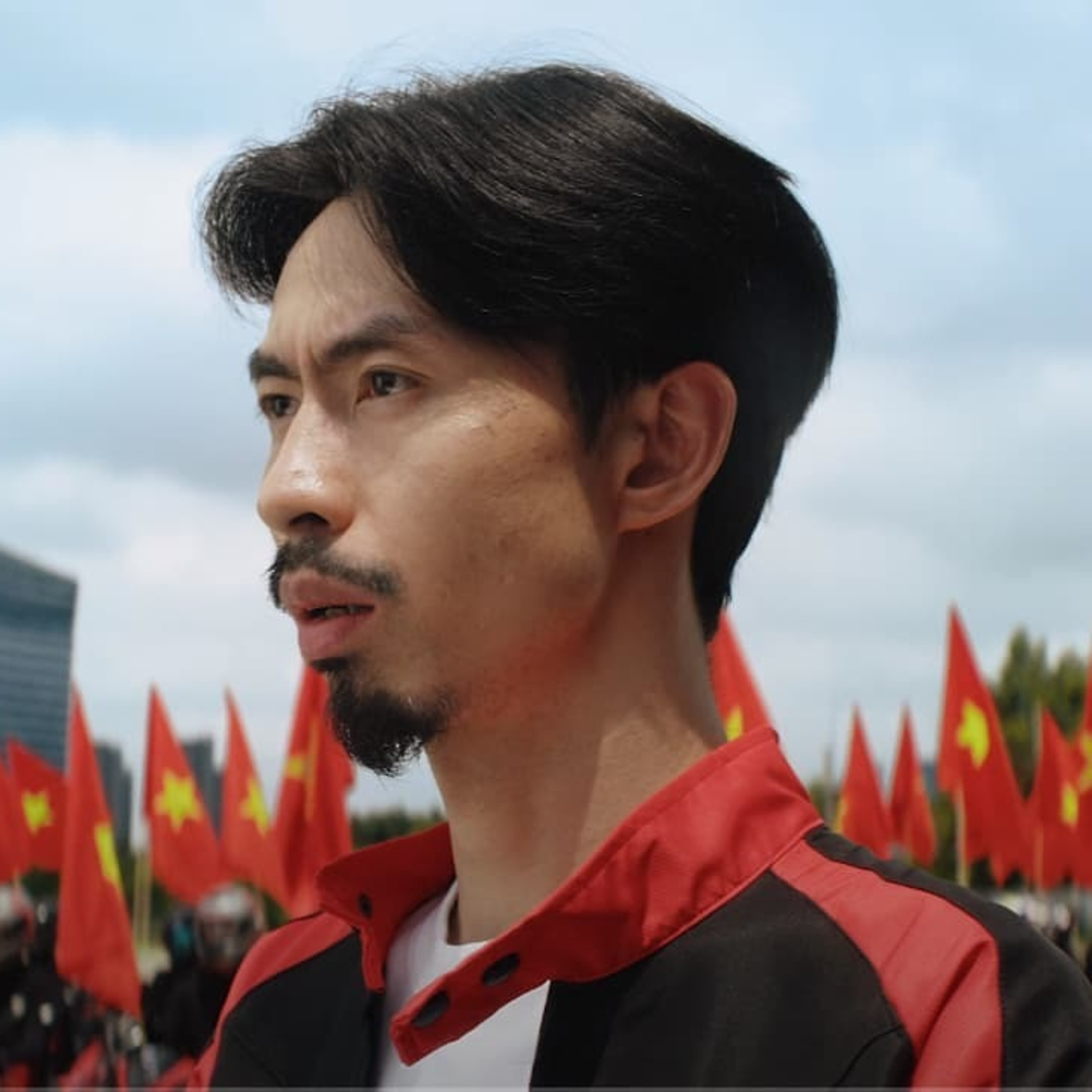 Đen Vâu bị chỉ trích vì coi thường và cổ súy bạo lực phụ nữ trong MV mới episode artwork