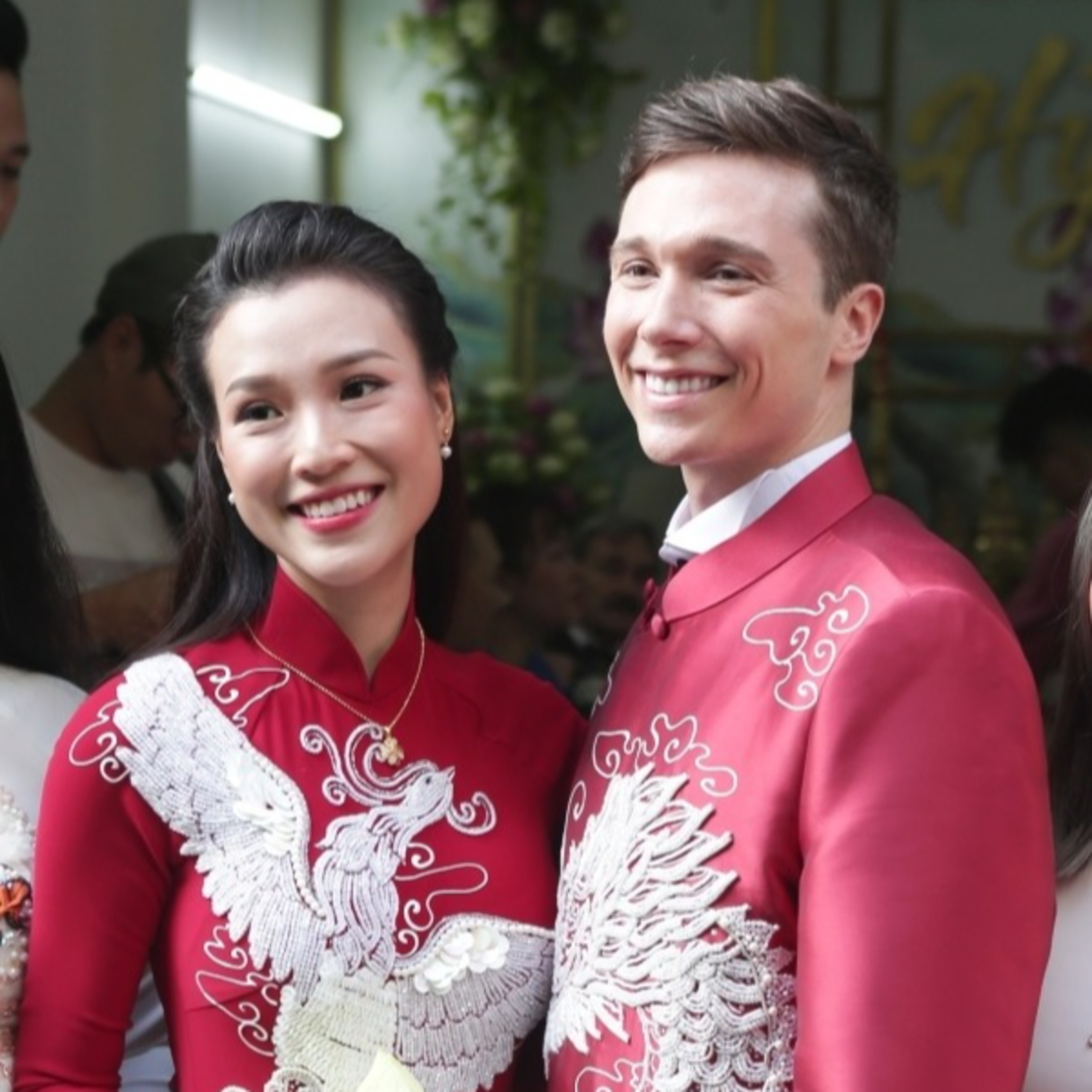 Chồng cũ Hoàng Oanh bất ngờ ẩn ý ai đó sống hai mặt sau khi trở về từ Việt Nam episode artwork
