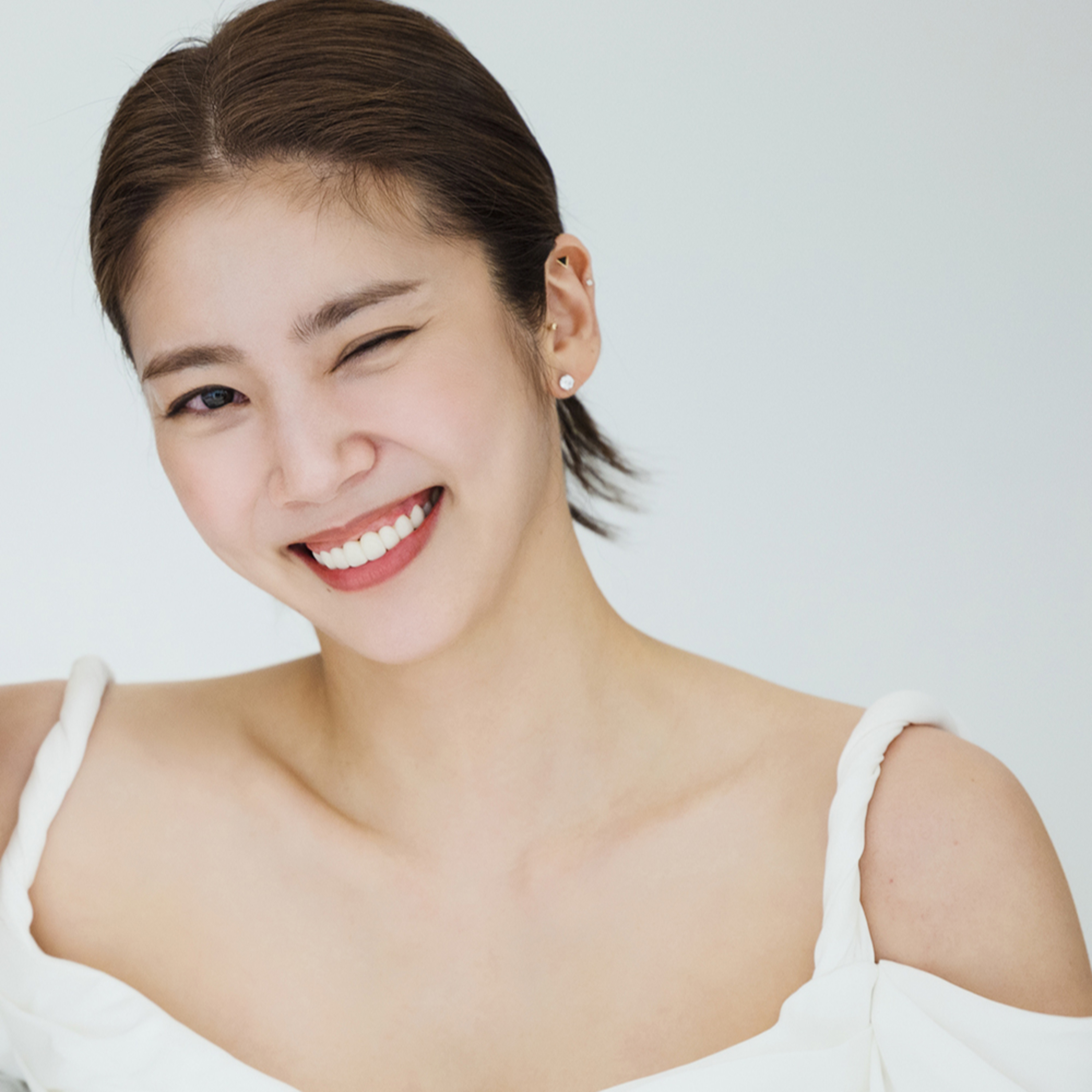 Son Dam Bi bị đồn xích mích với 2 người bạn thân thiết vì không được đến dự đám cưới episode artwork