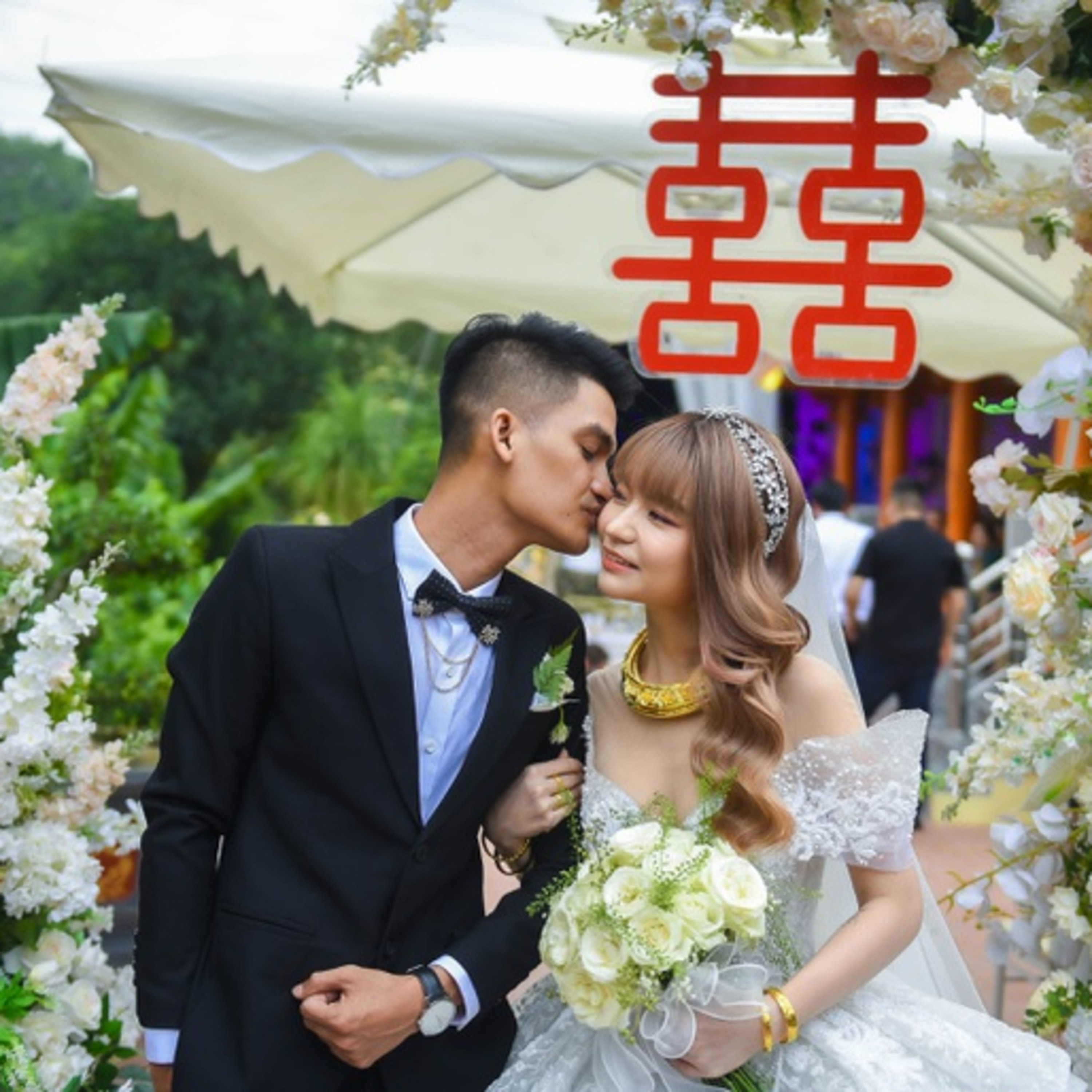 Mạc Văn Khoa - Vy Pumpe: Cận cảnh đám cưới quê hoành tráng, cổng miền Tây "bay" ra Hải Dương episode artwork