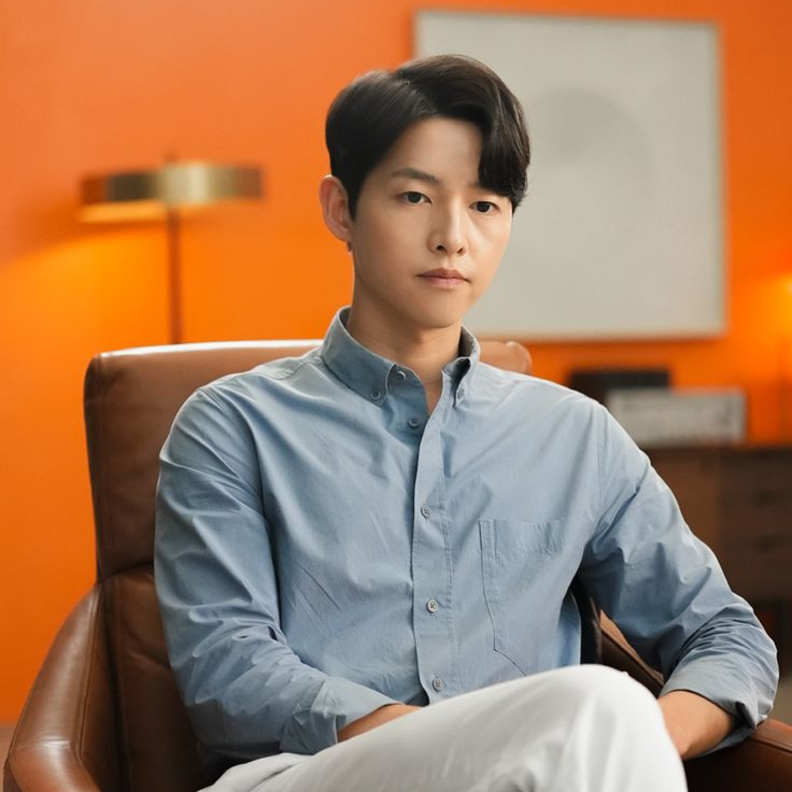 Song Joong Ki hậu ly hôn: Sự nghiệp thăng tiến, tiền tài "rủng rỉnh", người yêu tin đồn nhiều vô kể episode artwork