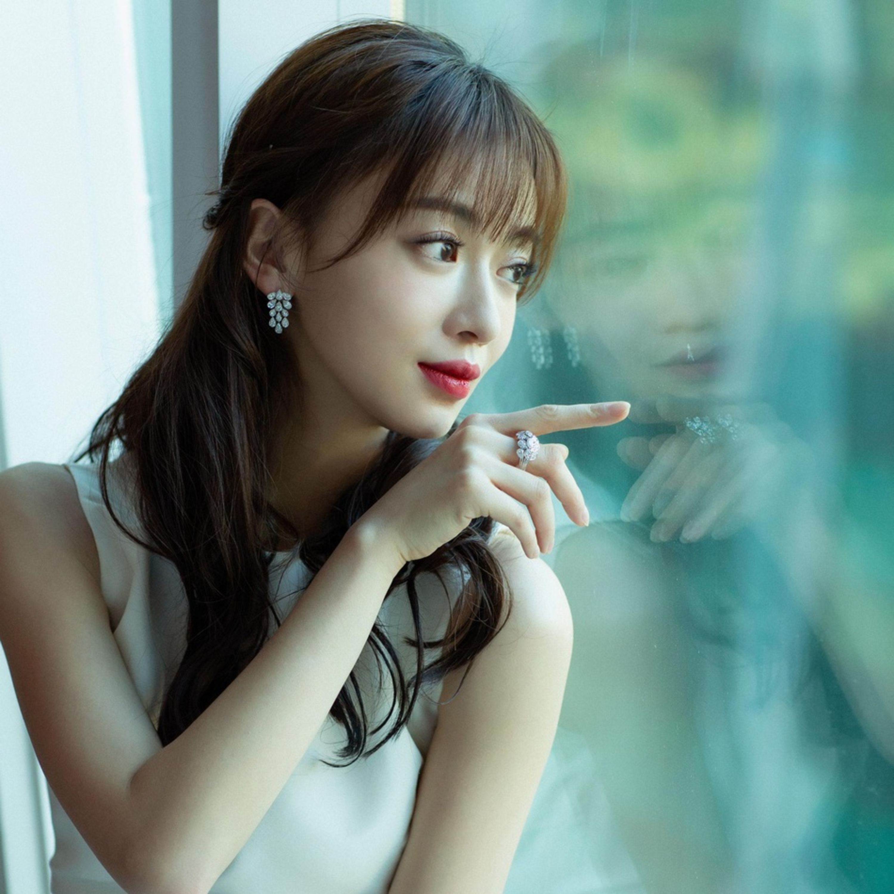 Triệu Lộ Tư bị mỉa mai vì dám so kè diễn xuất với Châu Tấn nhưng cũng chưa xấu hổ bằng Ngô Cẩn Ngôn episode artwork