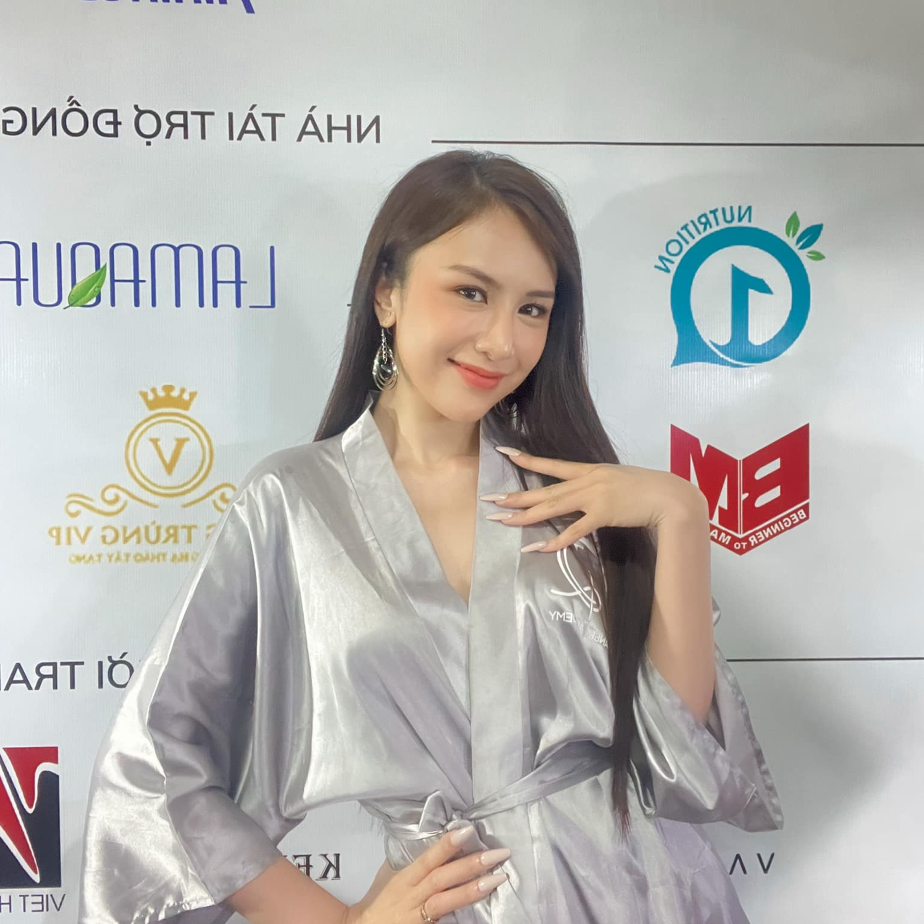 Jenna Anh Phương - Con gái NSND Trần Nhượng vừa xinh đẹp vừa đa tài episode artwork