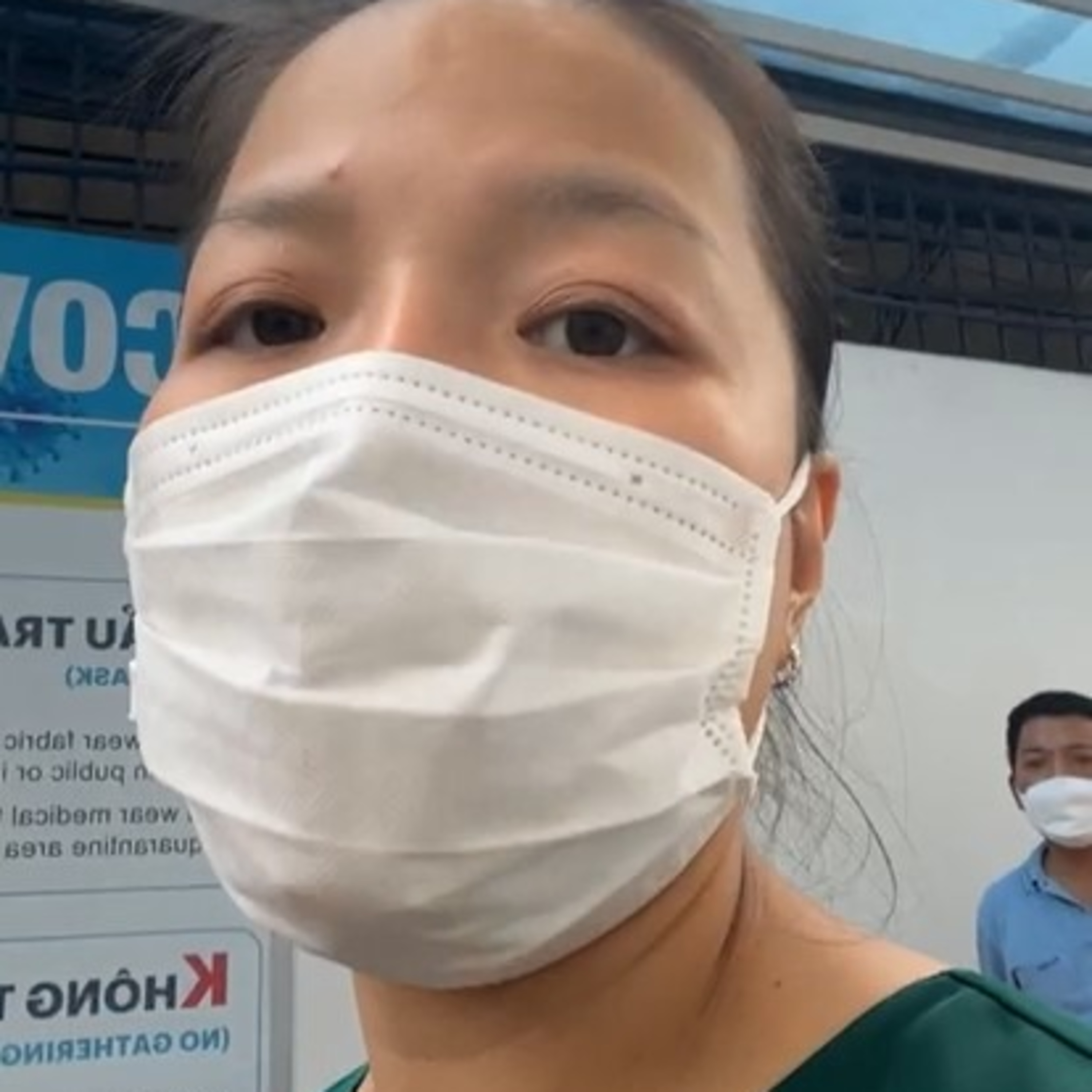 Phụ huynh "bắn" tiếng Anh như gió tại trường quốc tế, tố con bị bạn học đánh nhưng nhà trường thờ ơ episode artwork