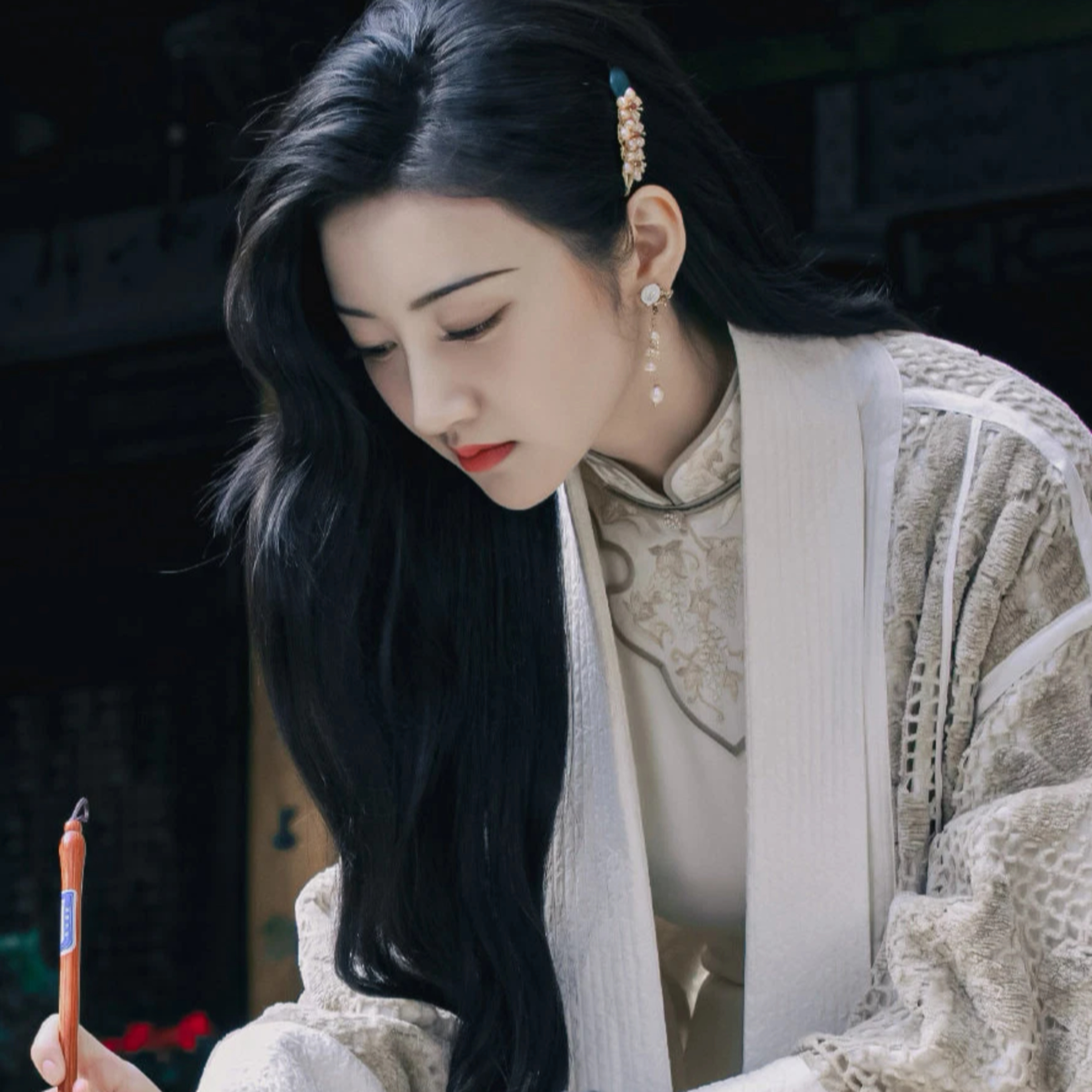 'Đệ nhất mỹ nhân Bắc Kinh' Cảnh Điềm bị phạt gần 25 tỉ vì quảng cáo bất hợp pháp episode artwork