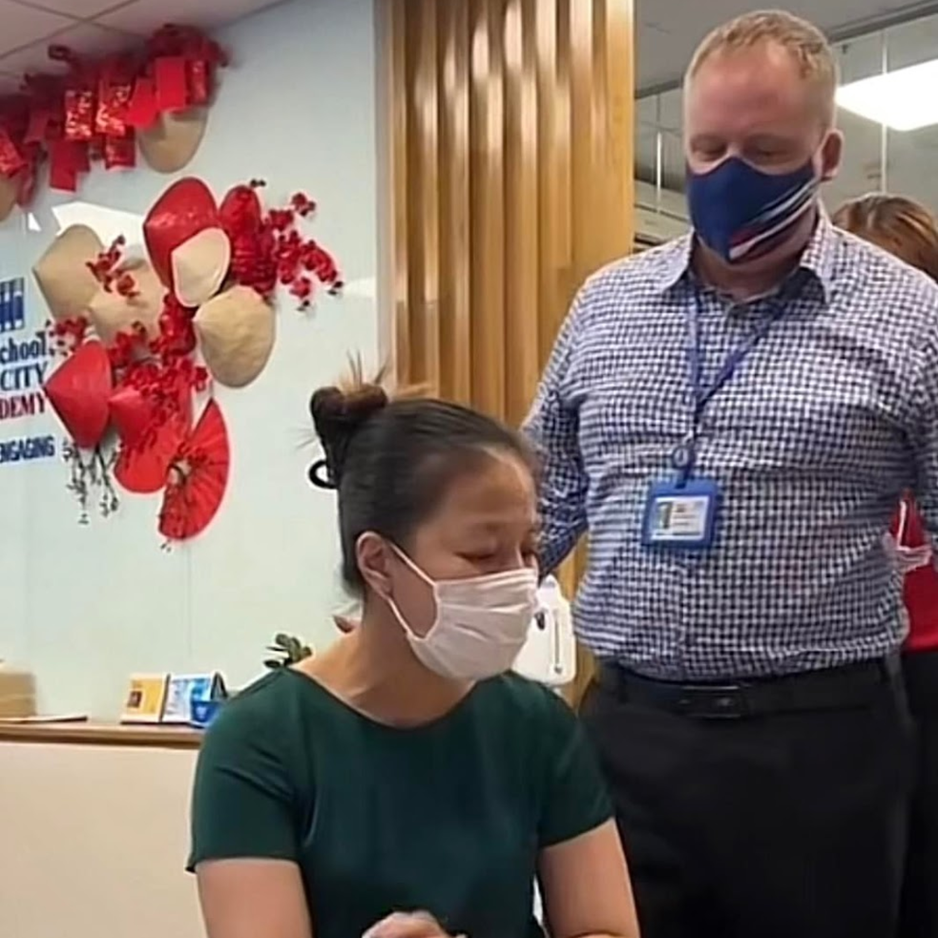 Vụ học sinh trường quốc tế “tác động vật lý”: Lộ clip giáo viên vui vẻ đứng nhìn, gia đình nạn nhân episode artwork
