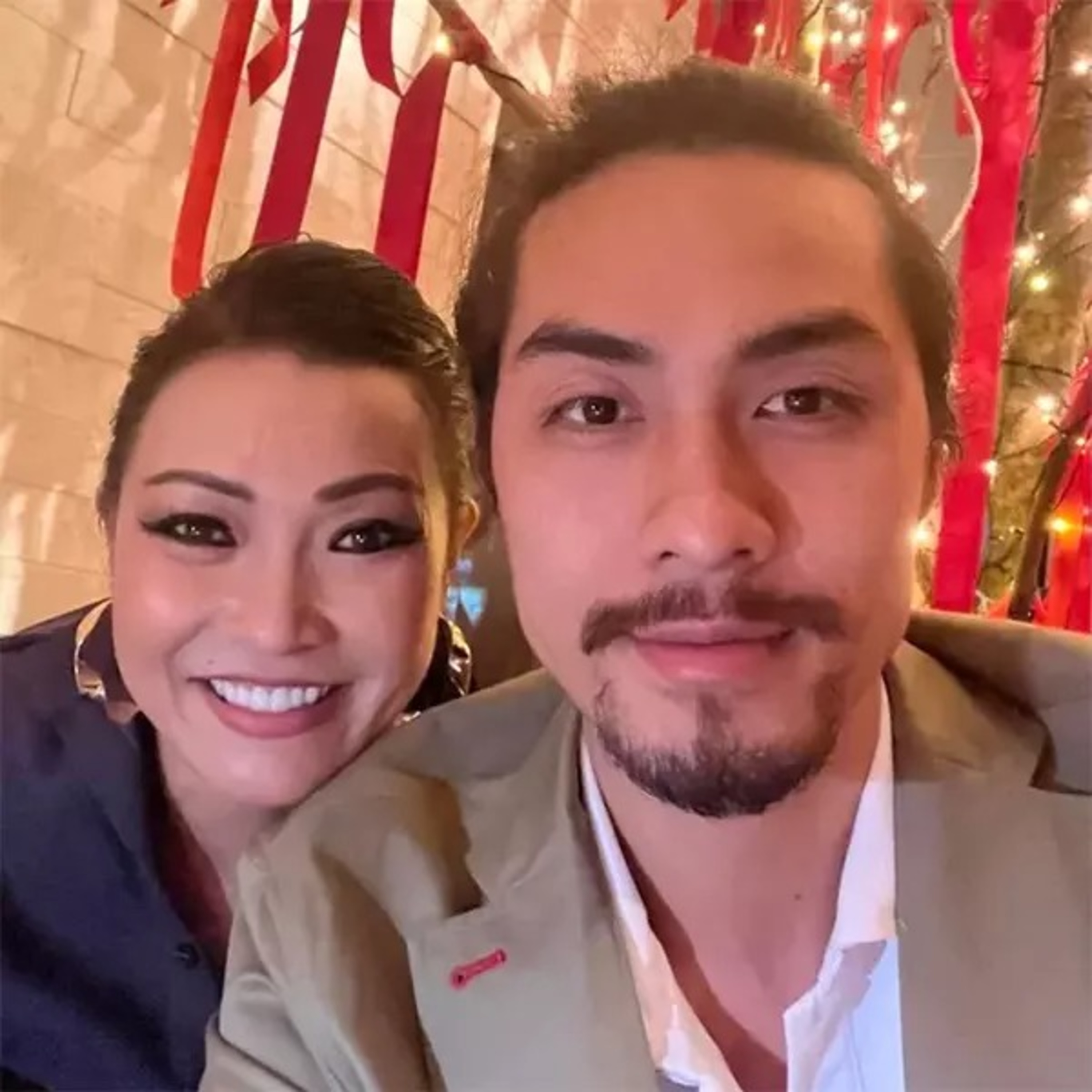 'Phi công' của nữ ca sĩ nổi tiếng Vbiz vừa công khai đã bị tố 'chăn gái', lừa tiền và làm 'trai bao' episode artwork