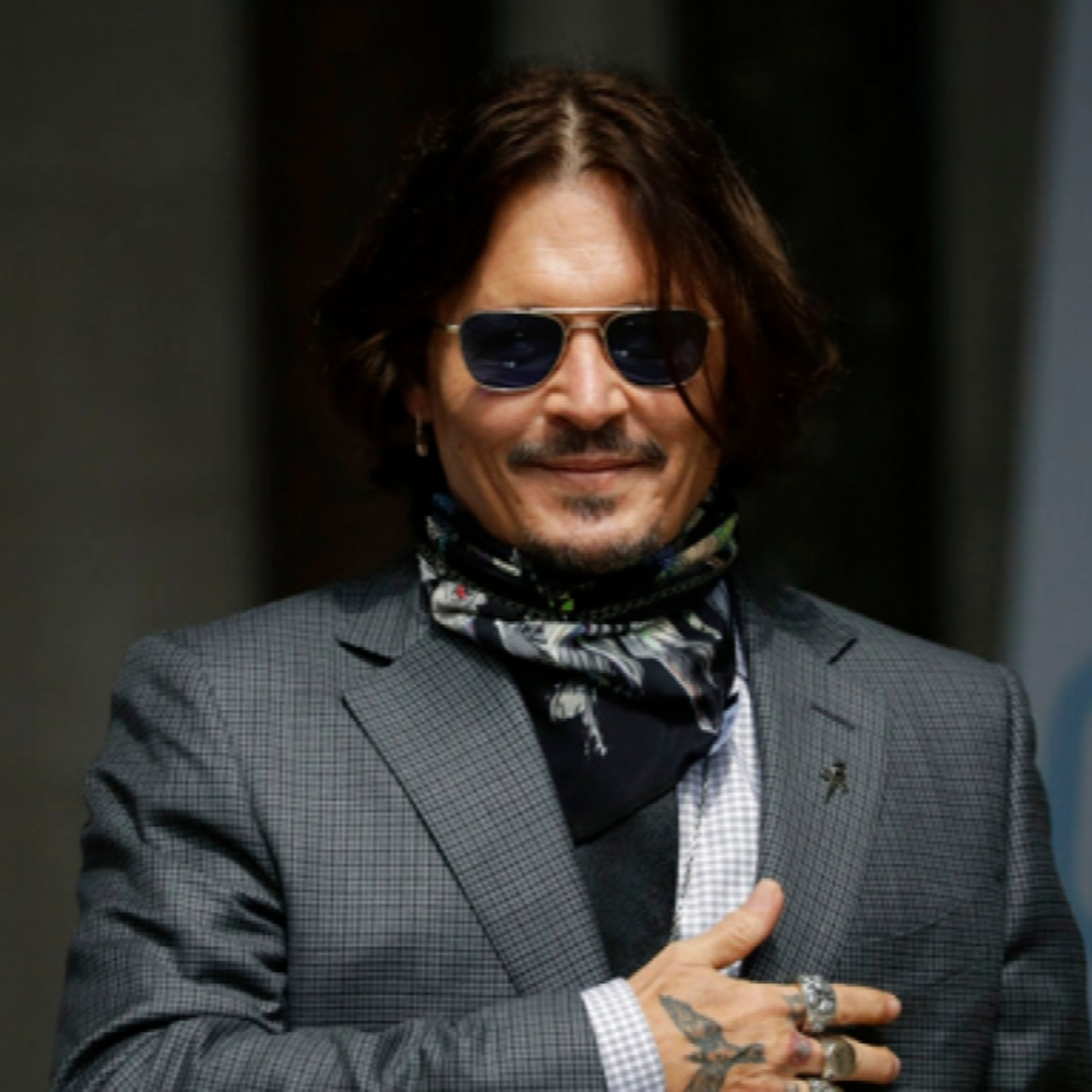 Johnny Depp sống sao mà dàn bạn gái cũ liên tục công khai bênh vực trong vụ kiện Amber Heard? episode artwork
