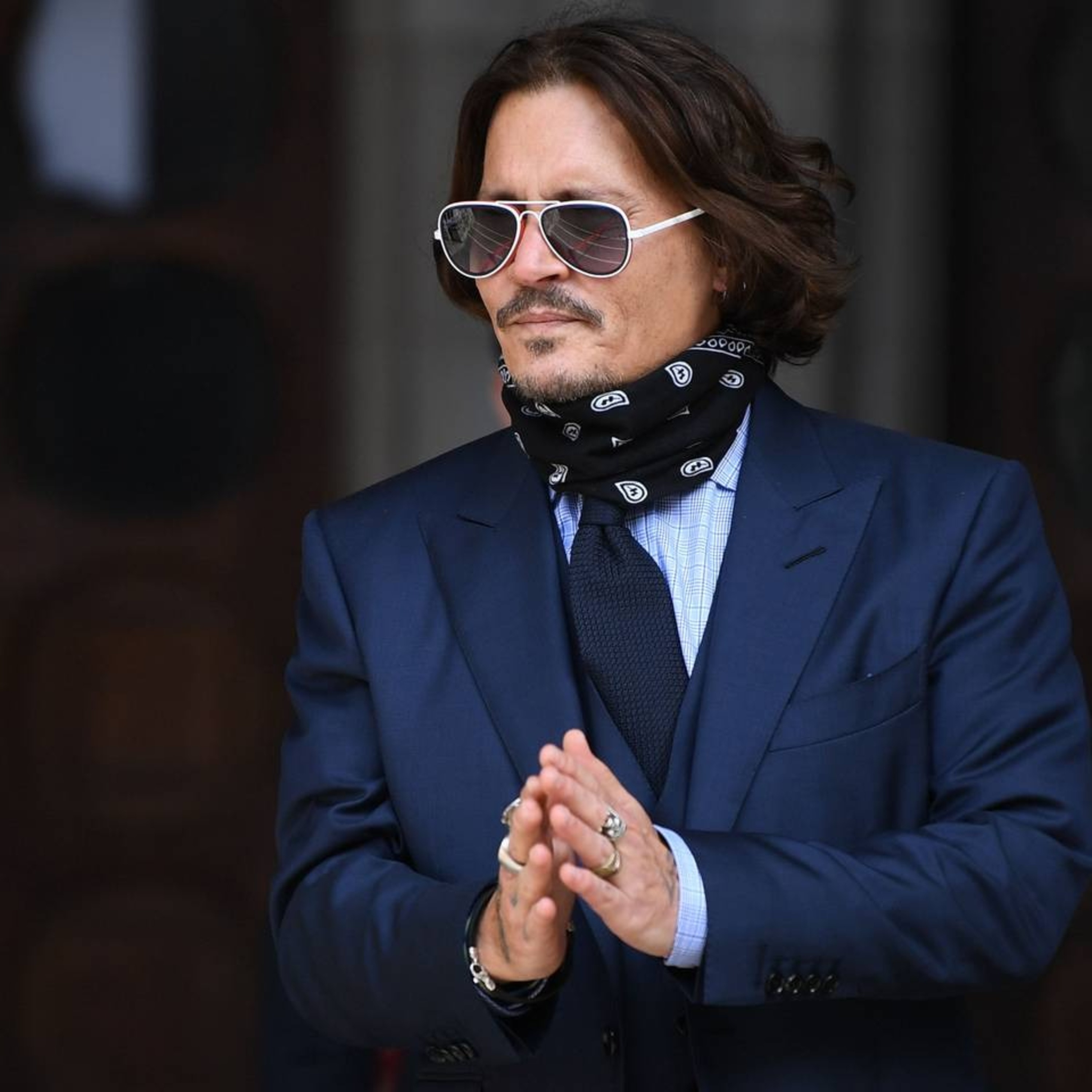 Johnny Depp kiện Amber Heard hay đang làm trò mua vui cho khán giả? episode artwork