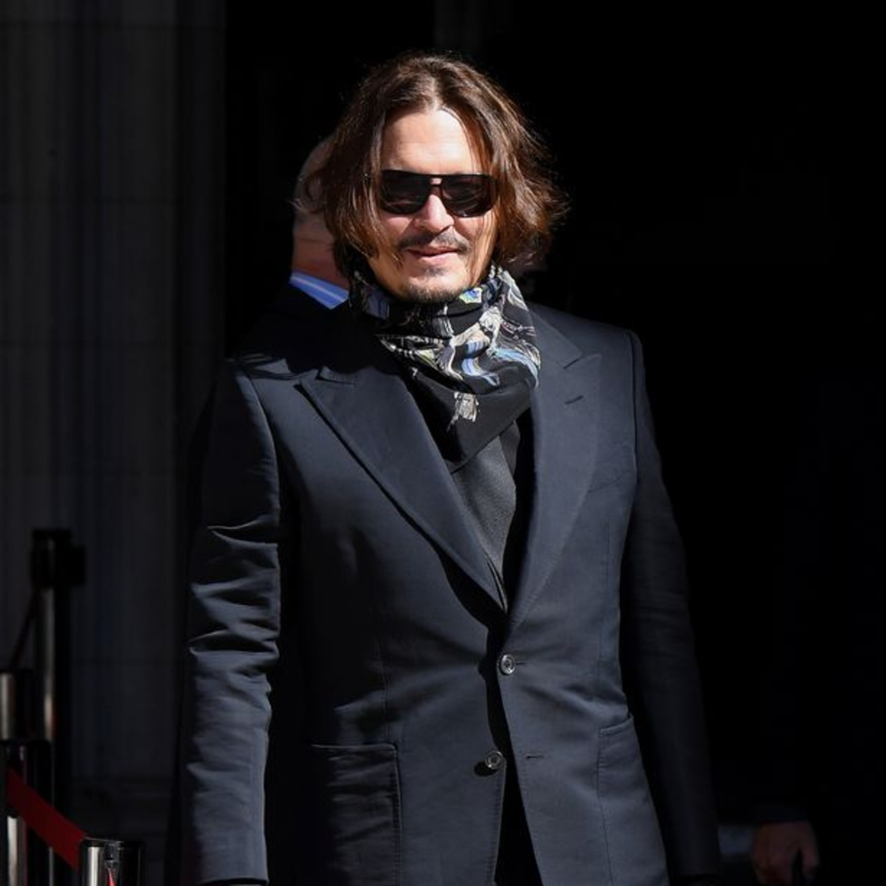 Johnny Depp và 'người thương' cũ mất hàng triệu USD sau chia tay episode artwork