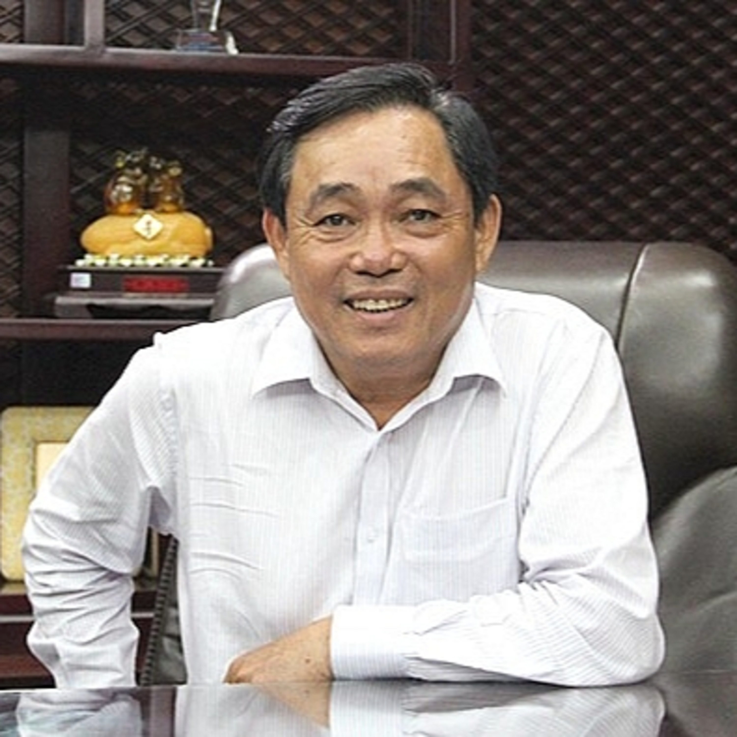 Ông Dũng Lò Vôi bị lợi dụng trắng trợn trong khi CEO Nguyễn Phương Hằng đang trong trại giam episode artwork