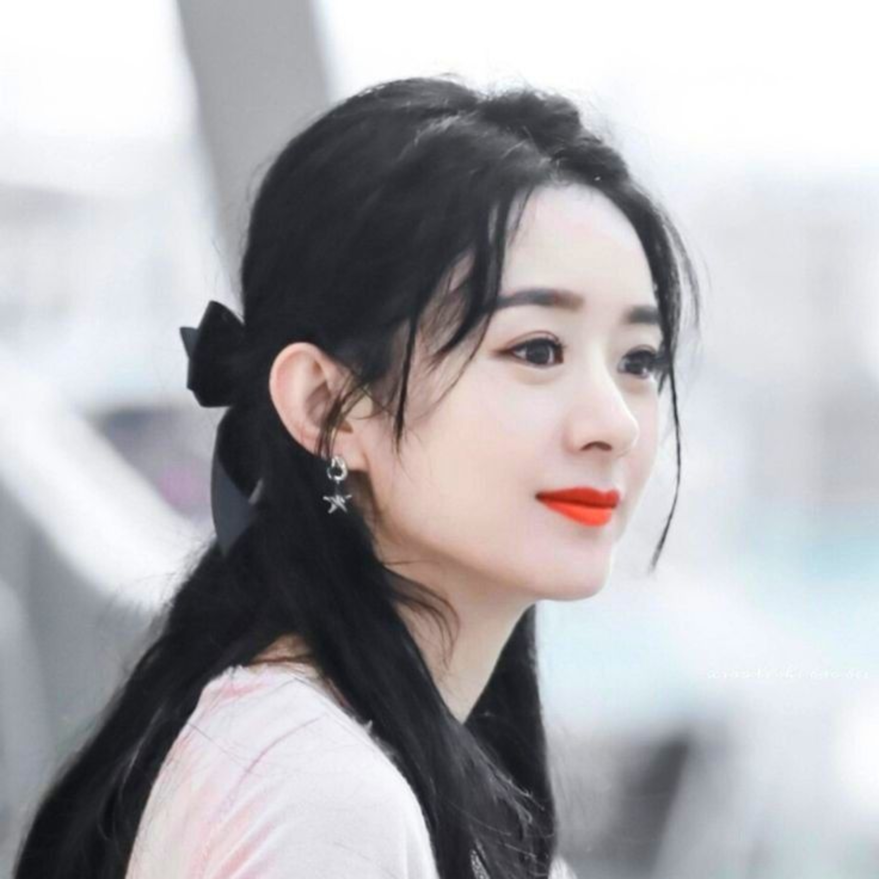 Triệu Lệ Dĩnh bị sờ gáy vì quảng cáo sai phạm, nguy cơ bị "phong sát" sau Cảnh Điềm? episode artwork