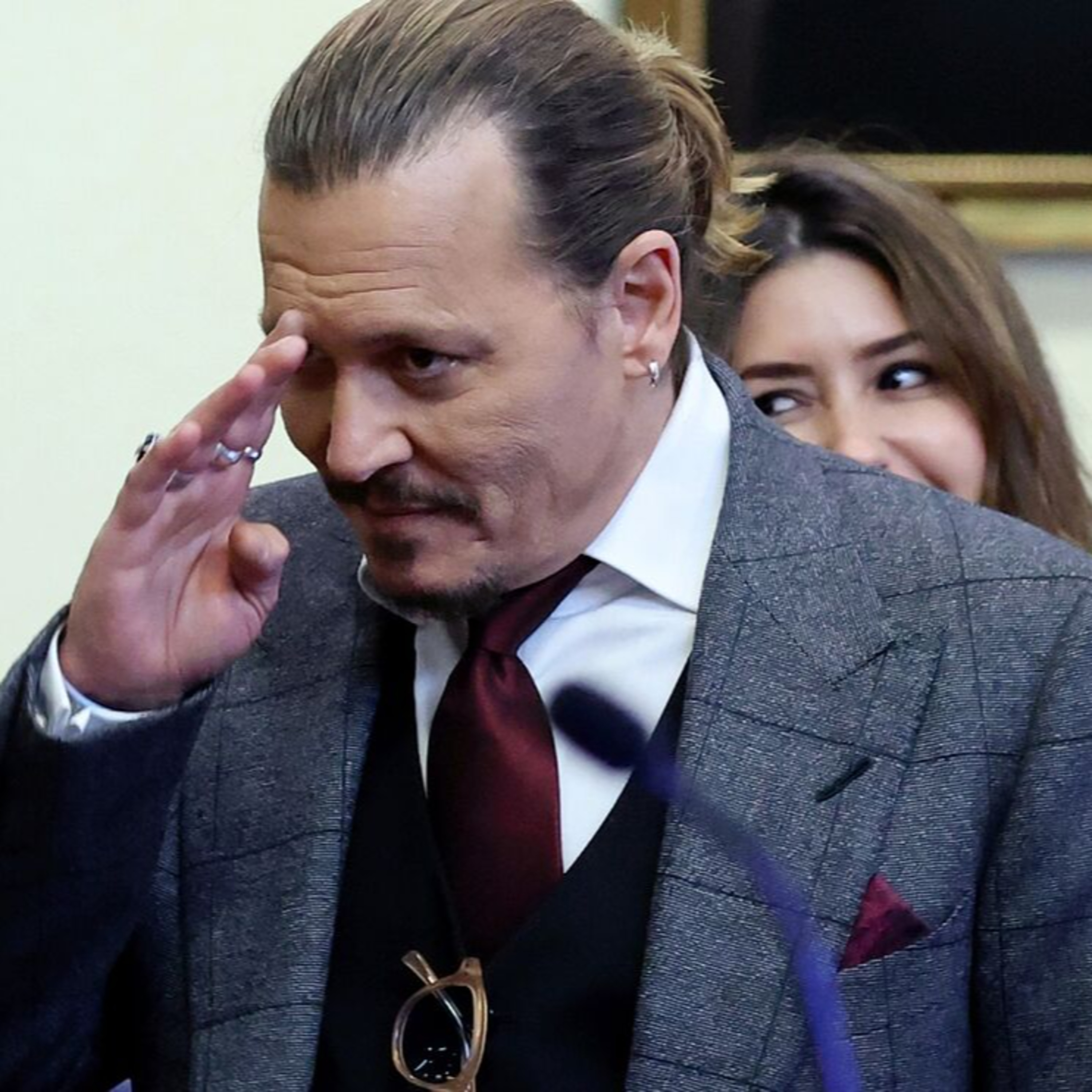 Johnny Depp làm gì tiếp theo sau ‘chiến thắng lịch sử’ vụ kiện Amber Heard? episode artwork