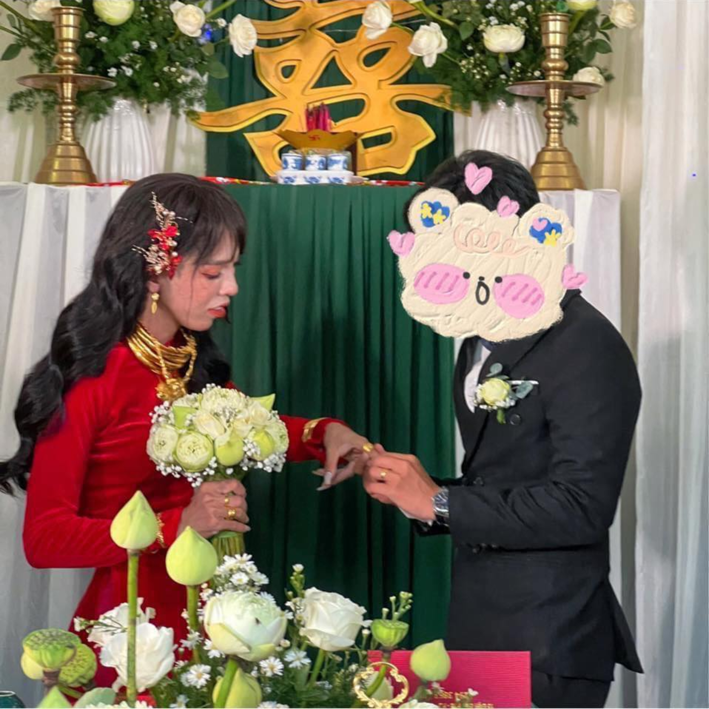 Nam TikToker Võ Thành Ý bất ngờ ‘theo chồng về dinh’, danh tính chú rể gây xôn xao episode artwork