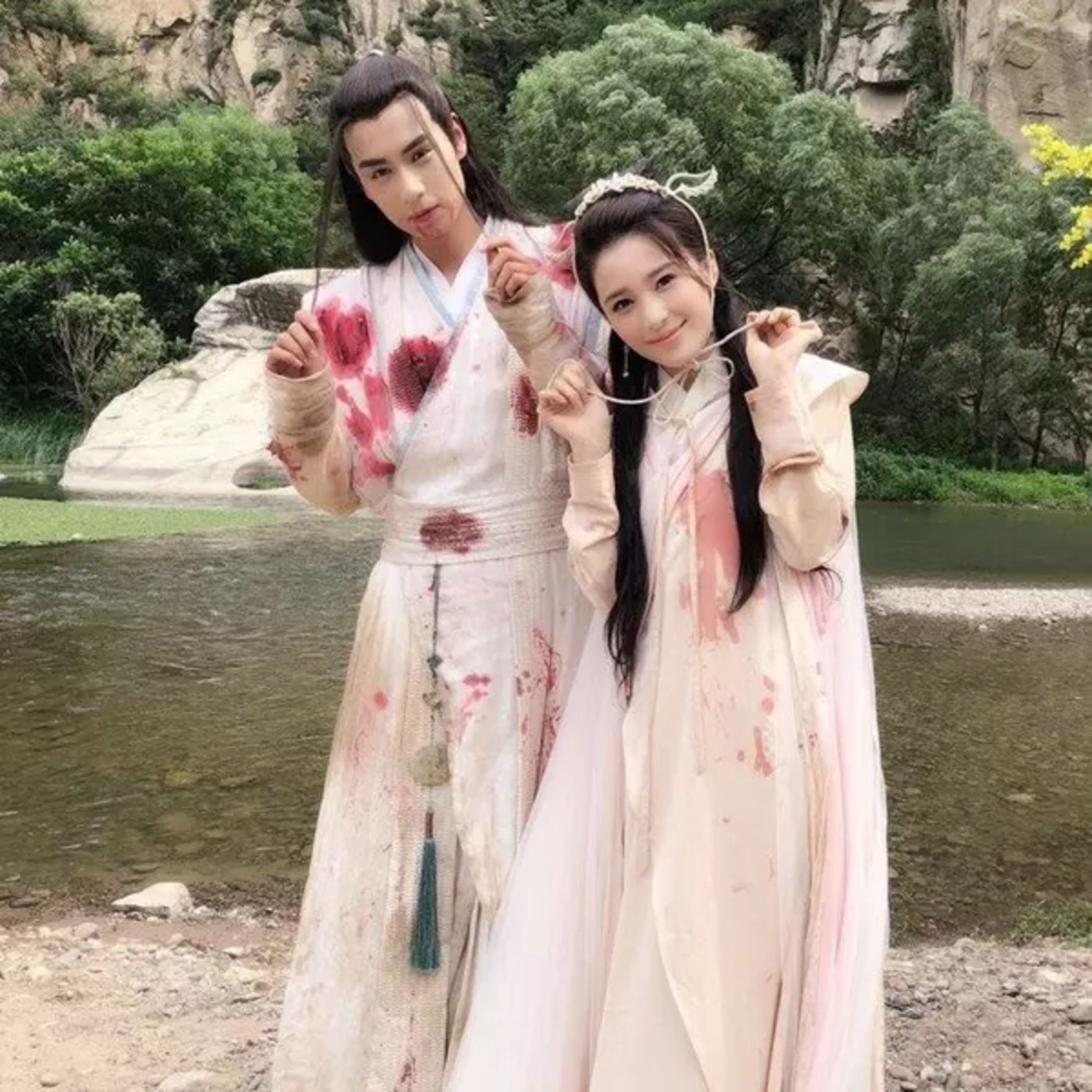 Triệu Anh Tử bị ném đá ‘trà xanh vẫn mãi là trà xanh' khi lên mặt dạy đời Chung Hân Đồng episode artwork