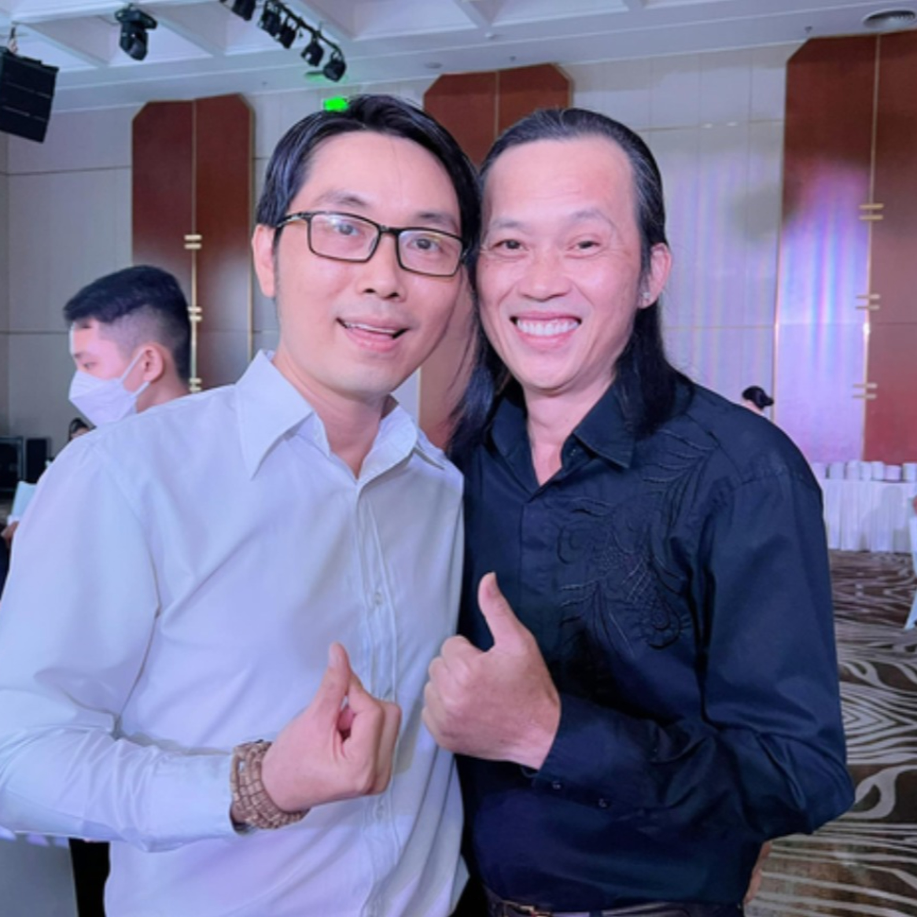 NSƯT Hoài Linh dự đám cưới Mạc Văn Khoa, tâm trạng vui vẻ hậu ồn ào  episode artwork