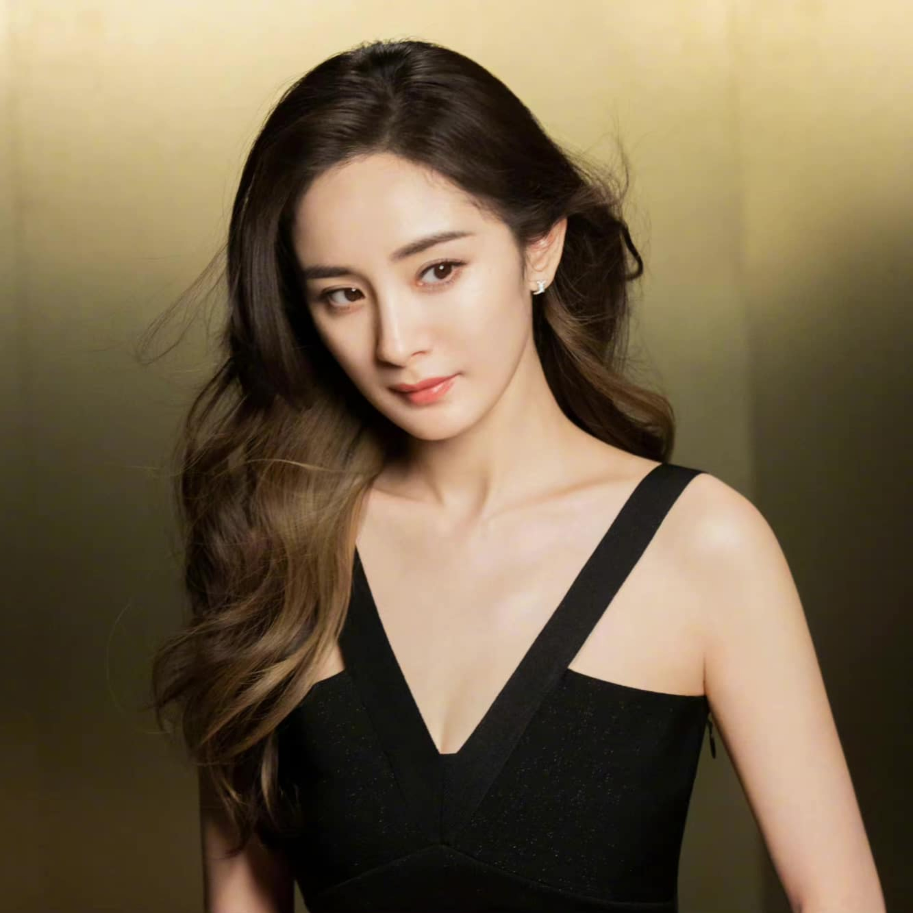 Dương Mịch chấp nhận để nữ phụ “vượt mặt”, nâng đỡ đàn em hay ngày càng mất giá? episode artwork
